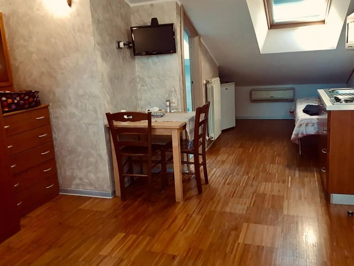 Dining area in Aurelia Garden Gold B&B