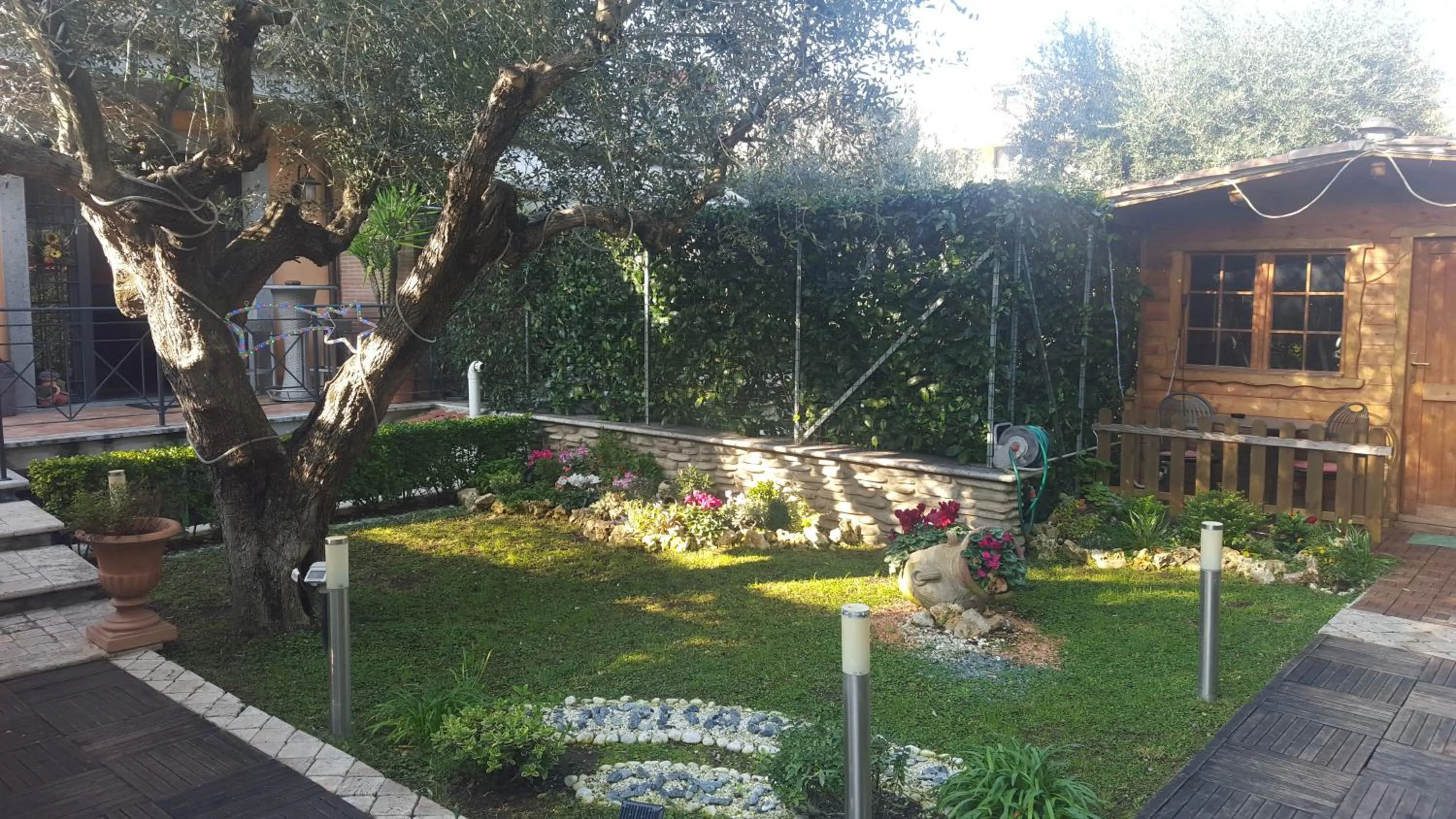 Garden in Aurelia Garden Gold B&B