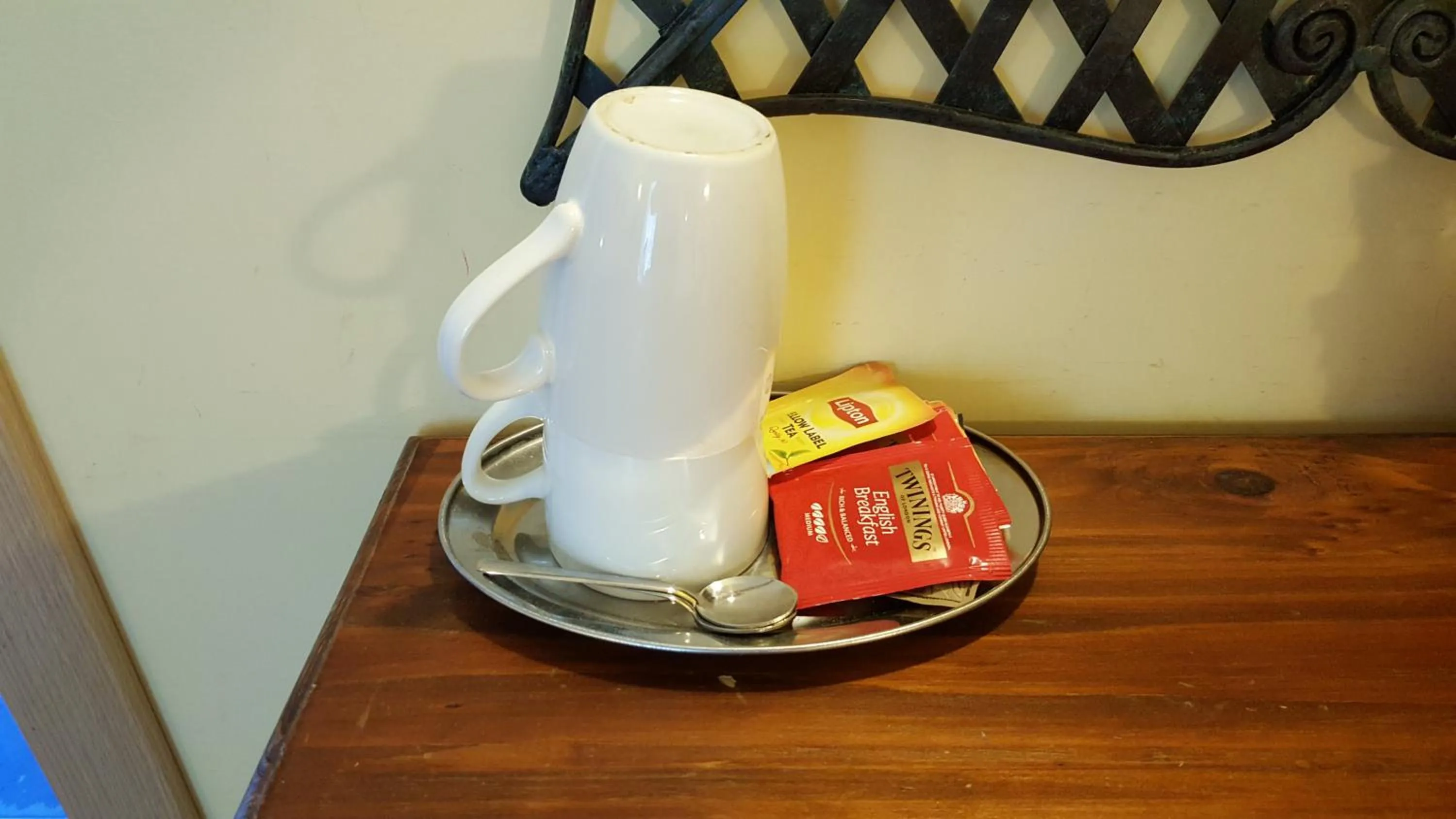 Coffee/tea facilities in Aurelia Garden Gold B&B