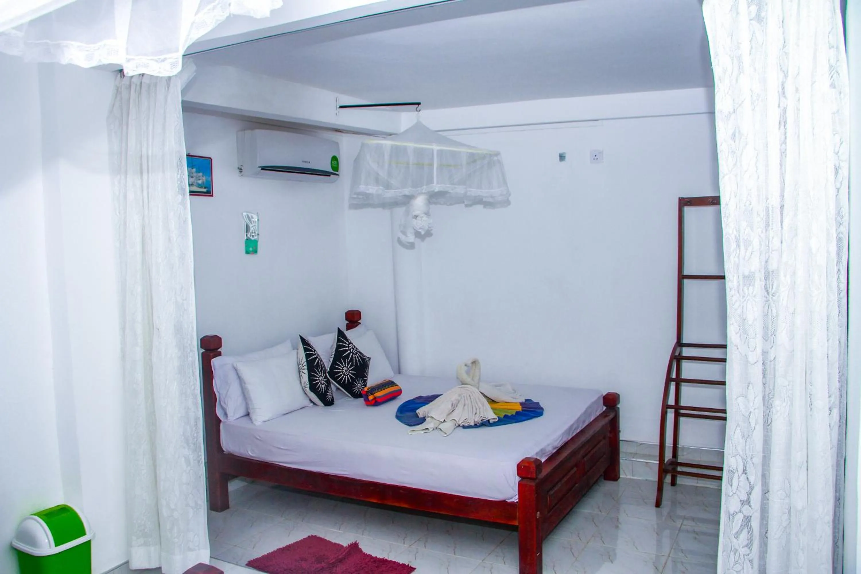 Bedroom, Bed in Sigiri Tarushan Home Stay