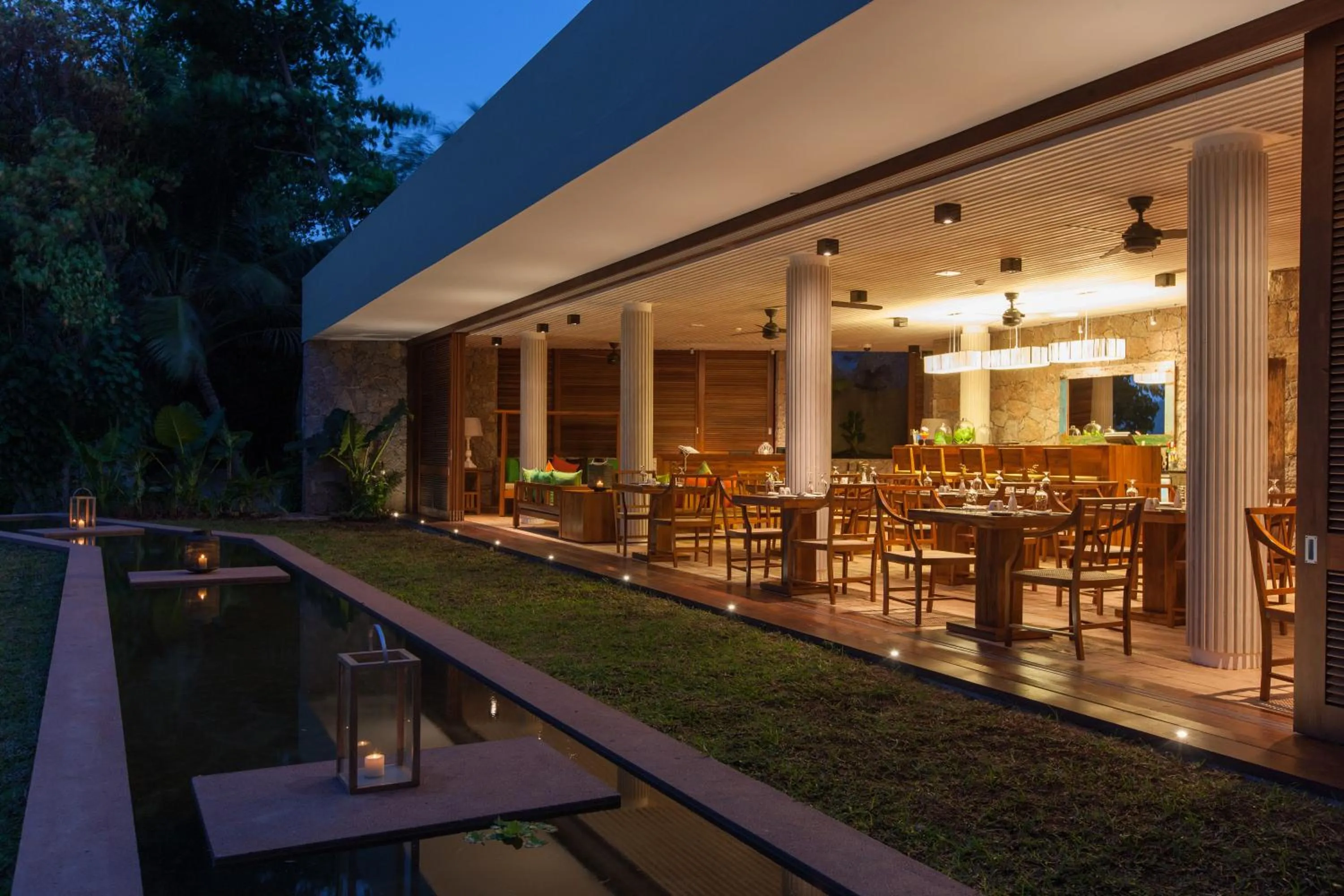 Restaurant/places to eat in Le Relax Luxury Lodge