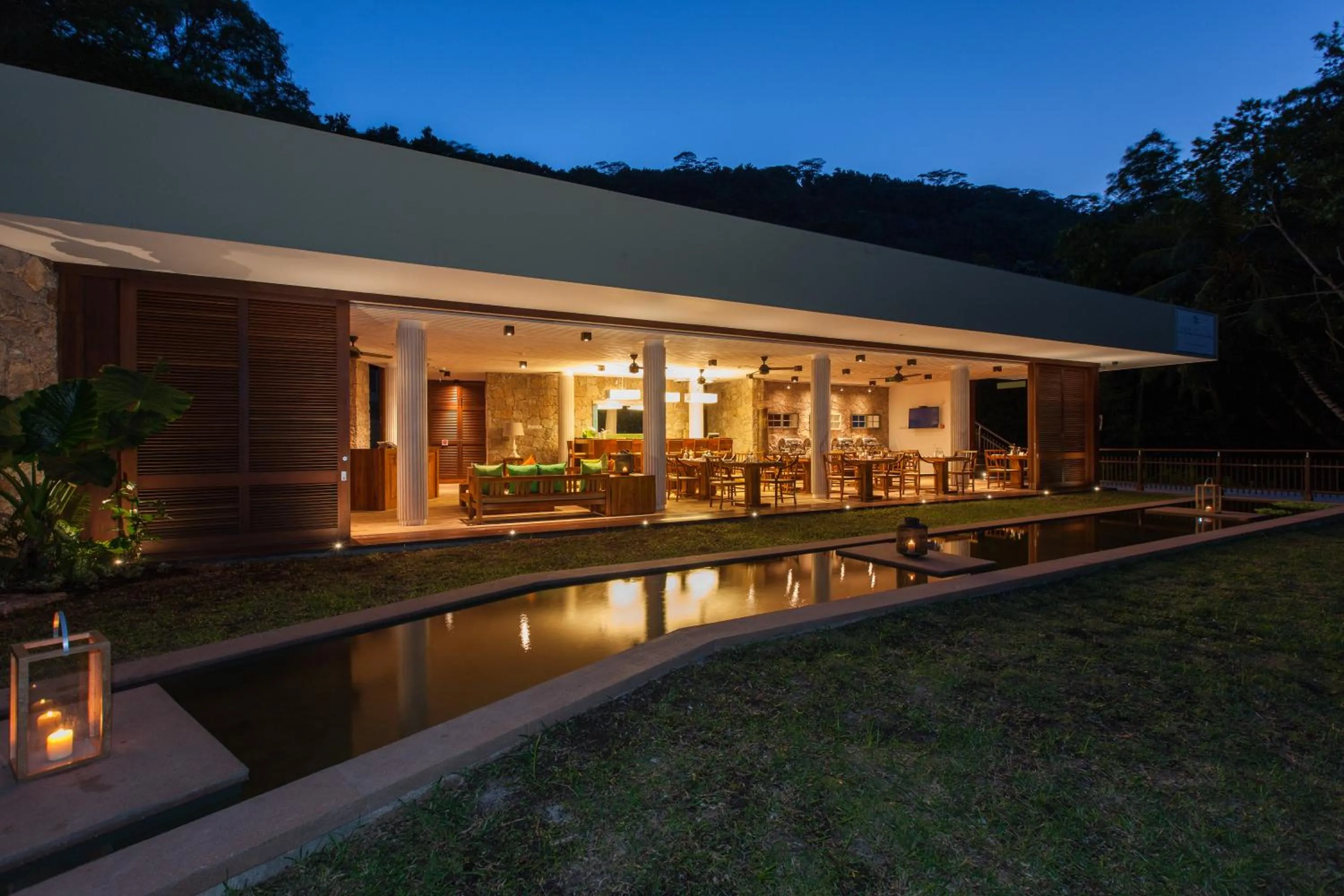 Restaurant/places to eat in Le Relax Luxury Lodge