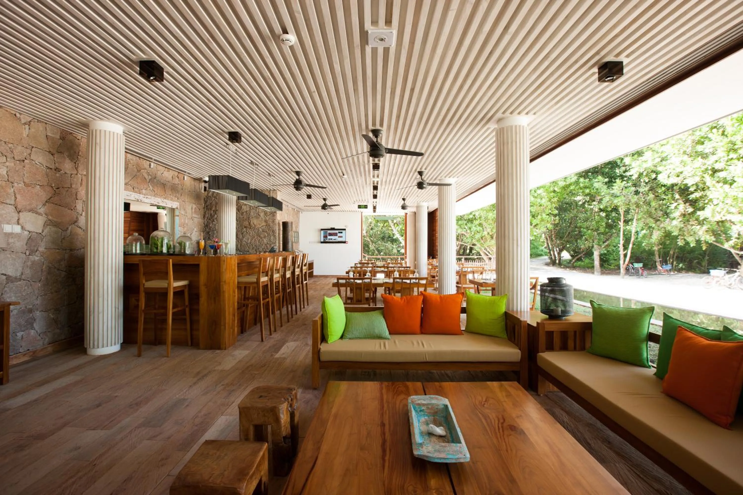 Day in Le Relax Luxury Lodge