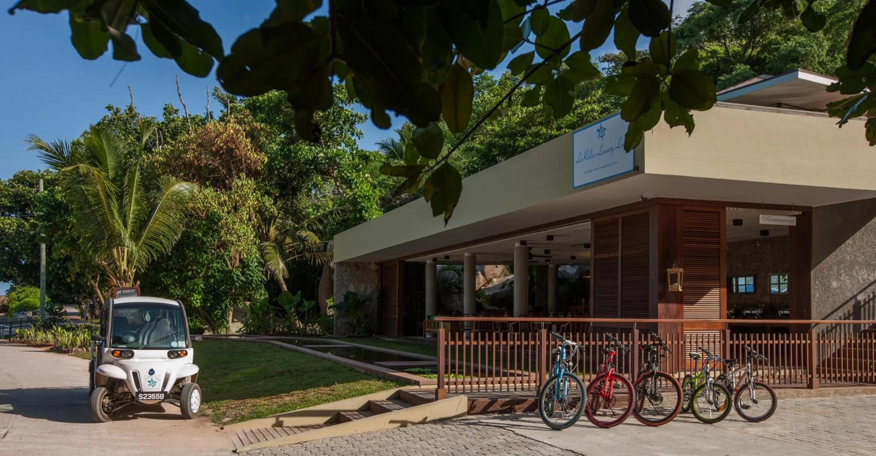 Facade/entrance in Le Relax Luxury Lodge