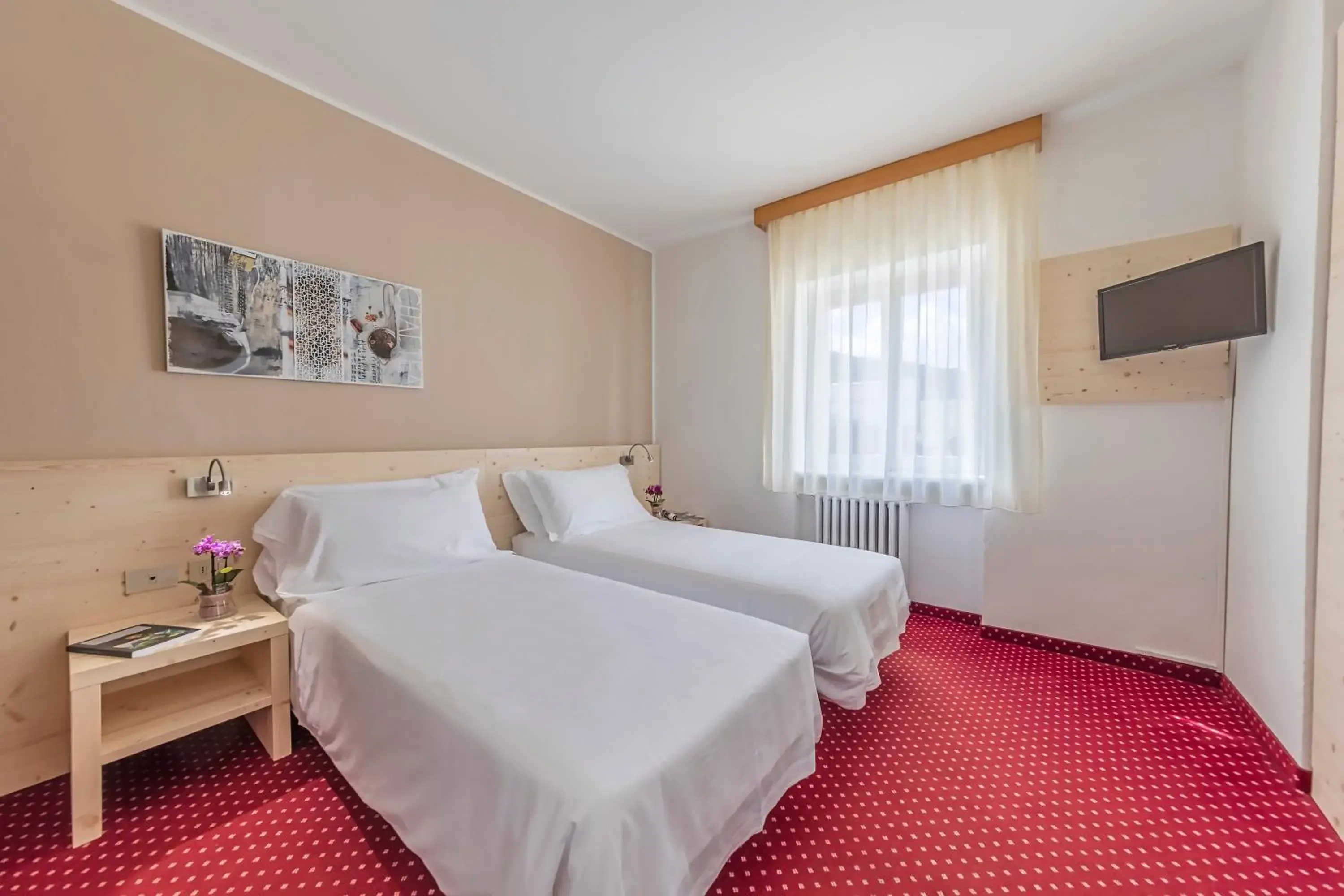 Day, Bed in Hotel Sorapiss Day, Bed in Hotel Sorapiss