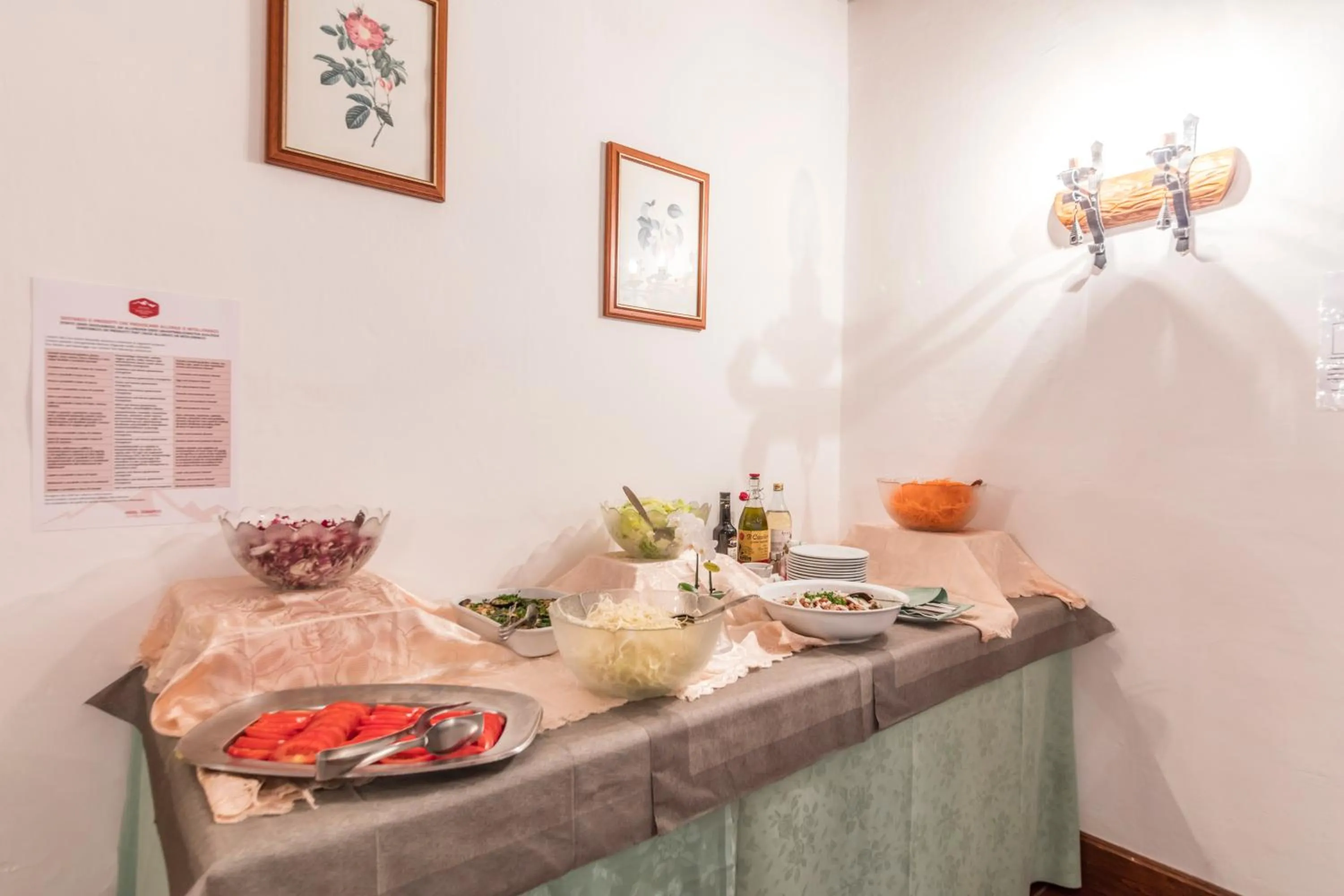 Restaurant/places to eat in Hotel Sorapiss