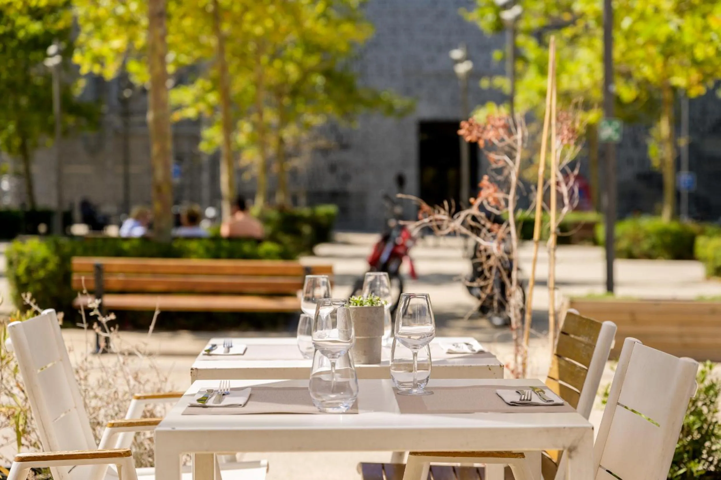 Restaurant/places to eat in Golden Tulip Marseille Euromed