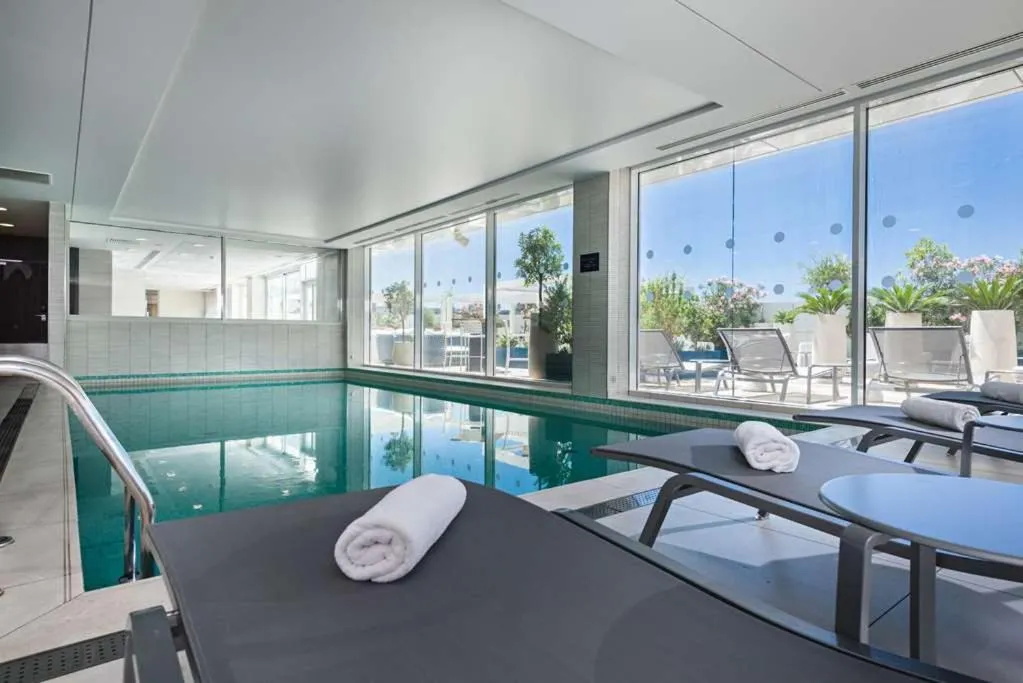 Swimming pool in Golden Tulip Marseille Euromed