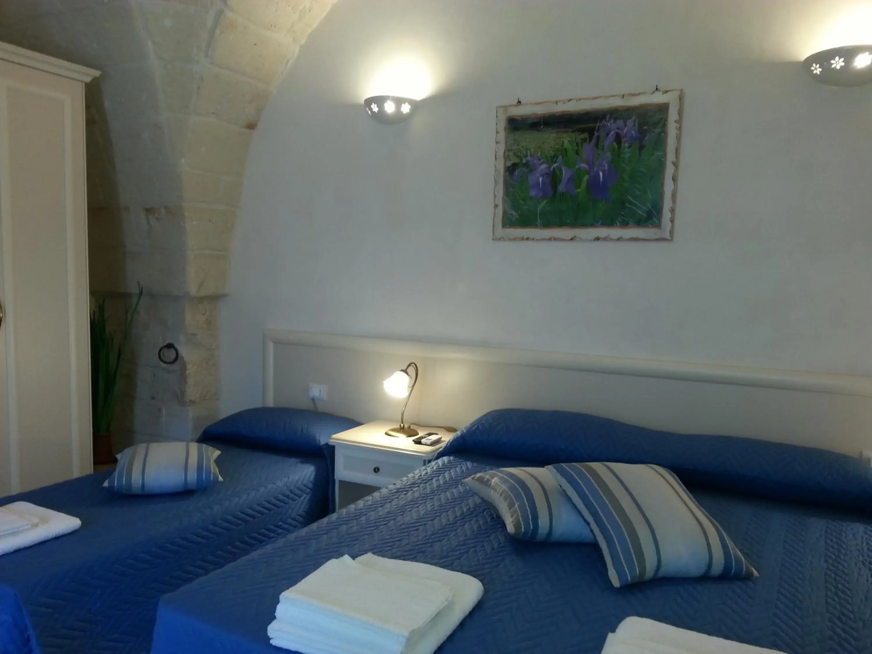 Triple Room with Private Bathroom in B&B Demetra Triple Room with Private Bathroom in B&B Demetra