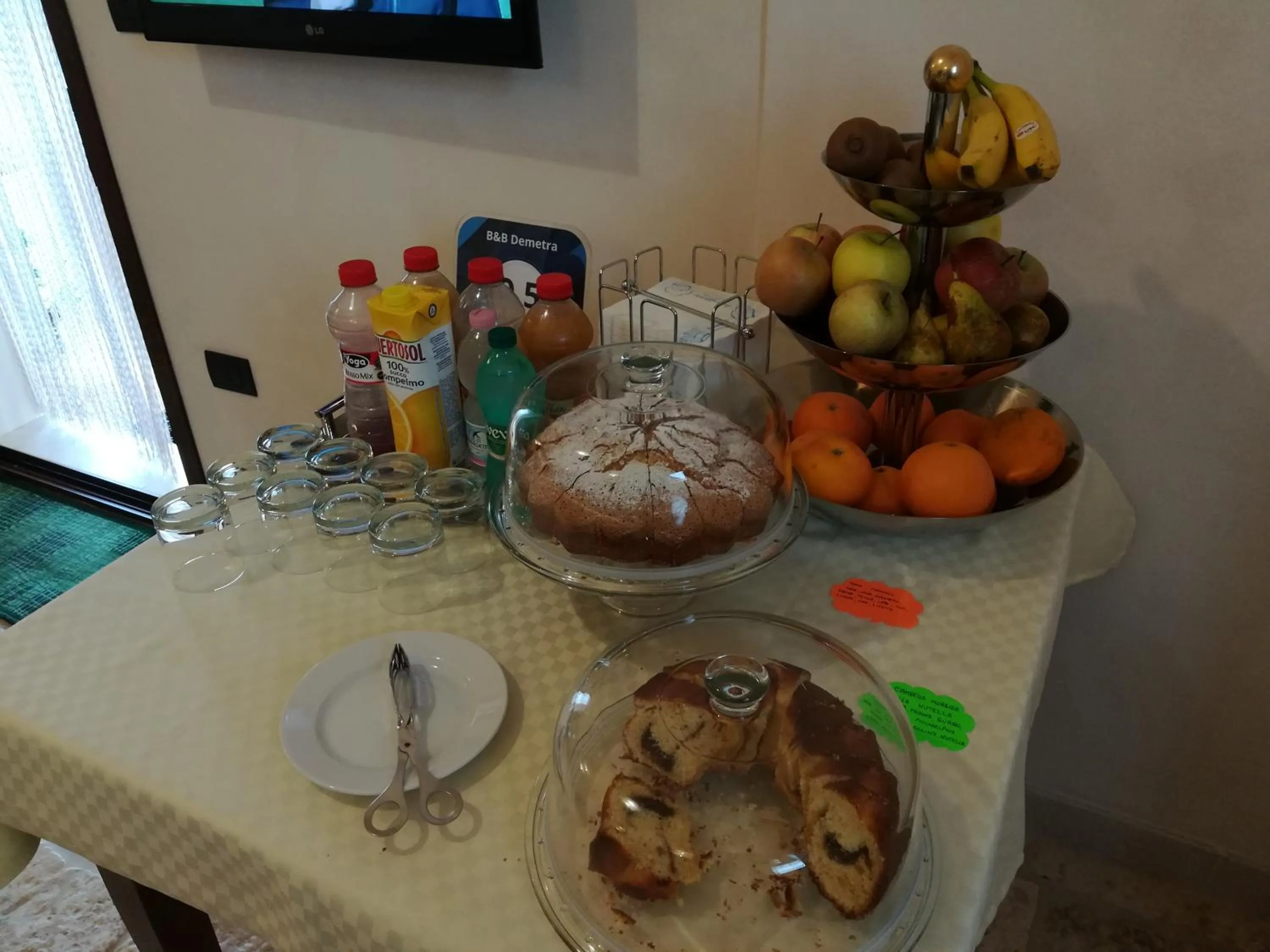 Buffet breakfast in B&B Demetra