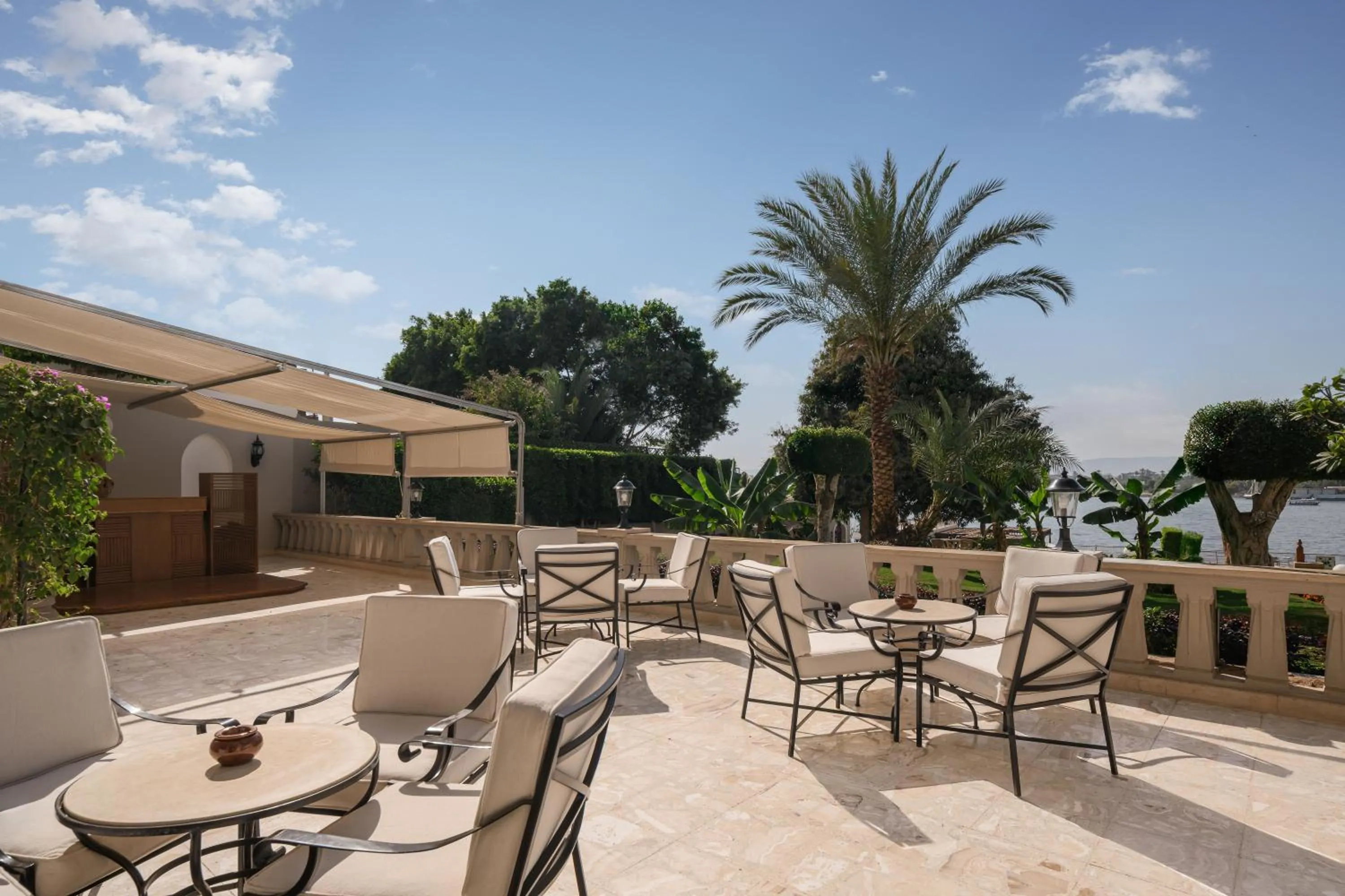 Restaurant/places to eat in Iberotel Luxor