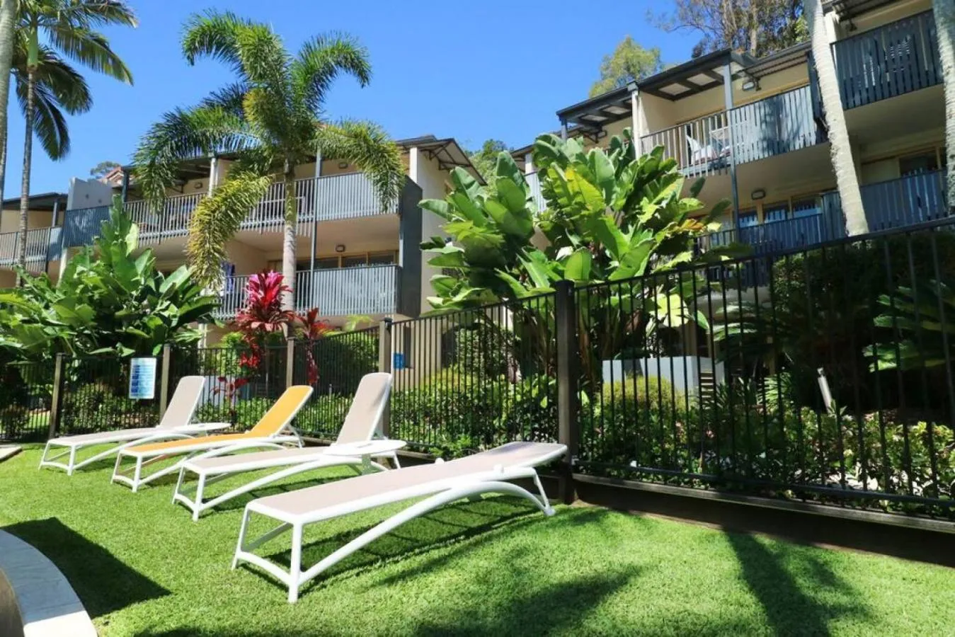 124 French Quarter TABI Hastings Street 2 bedroom walk to the beach