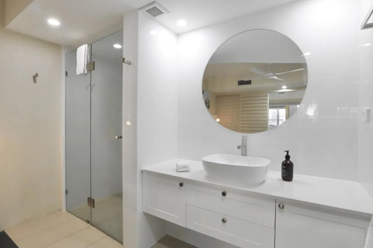 124 French Quarter TABI Hastings Street 2 bedroom walk to the beach