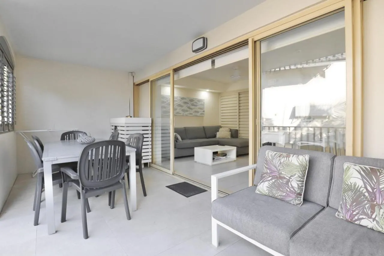 124 French Quarter TABI Hastings Street 2 bedroom walk to the beach