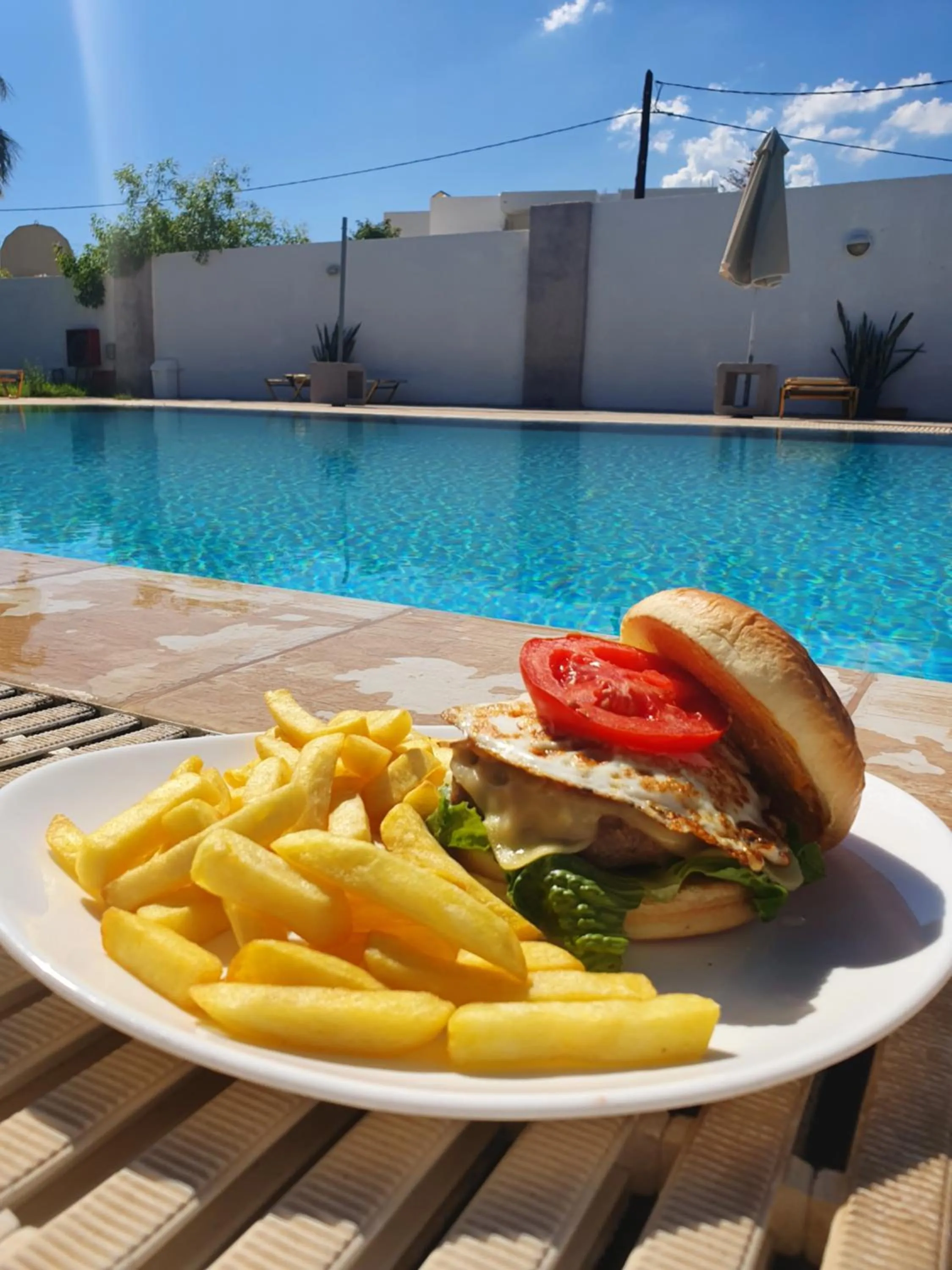 Restaurant/places to eat in Casa Blue Sarantis