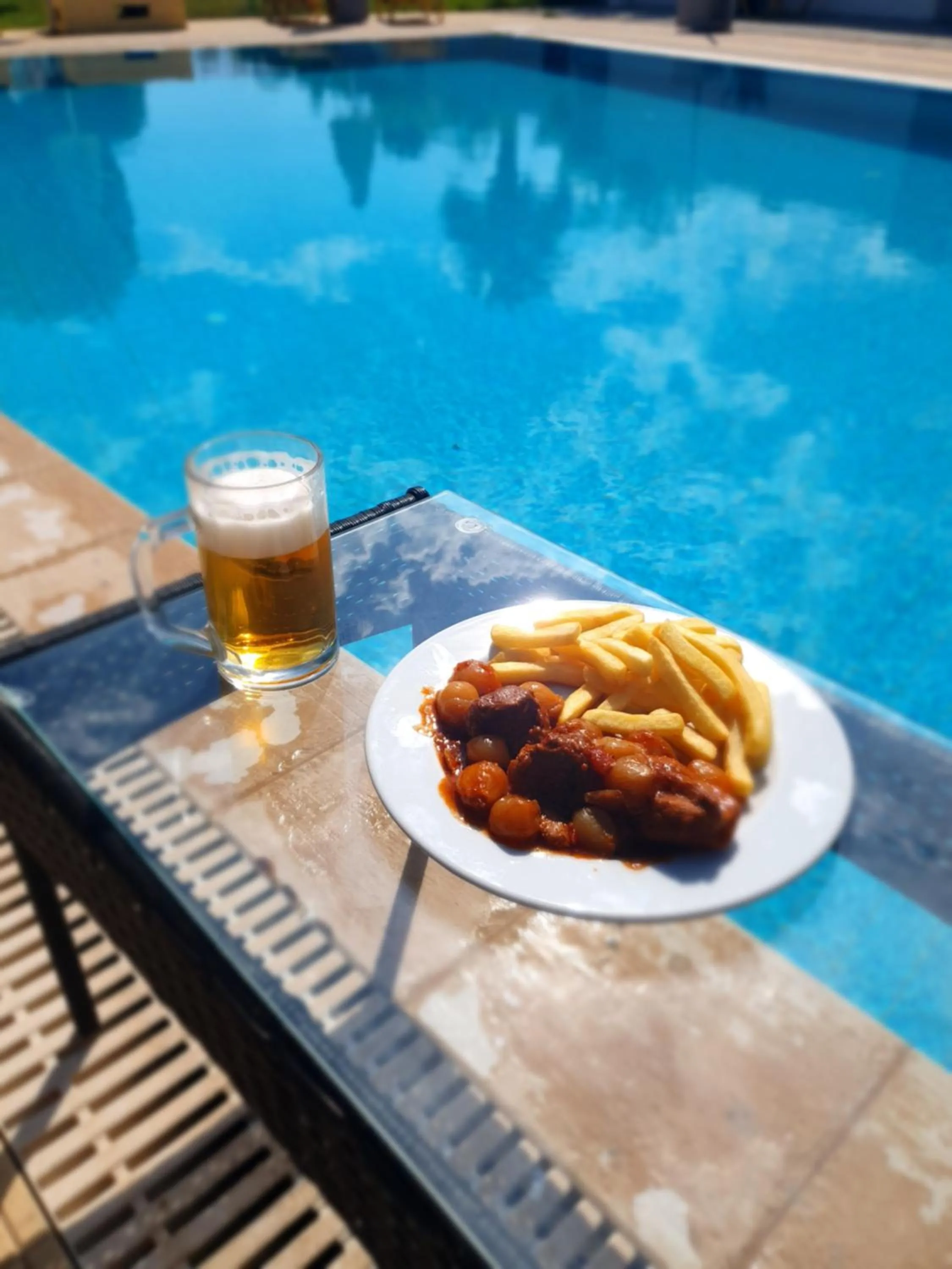 Restaurant/places to eat in Casa Blue Sarantis