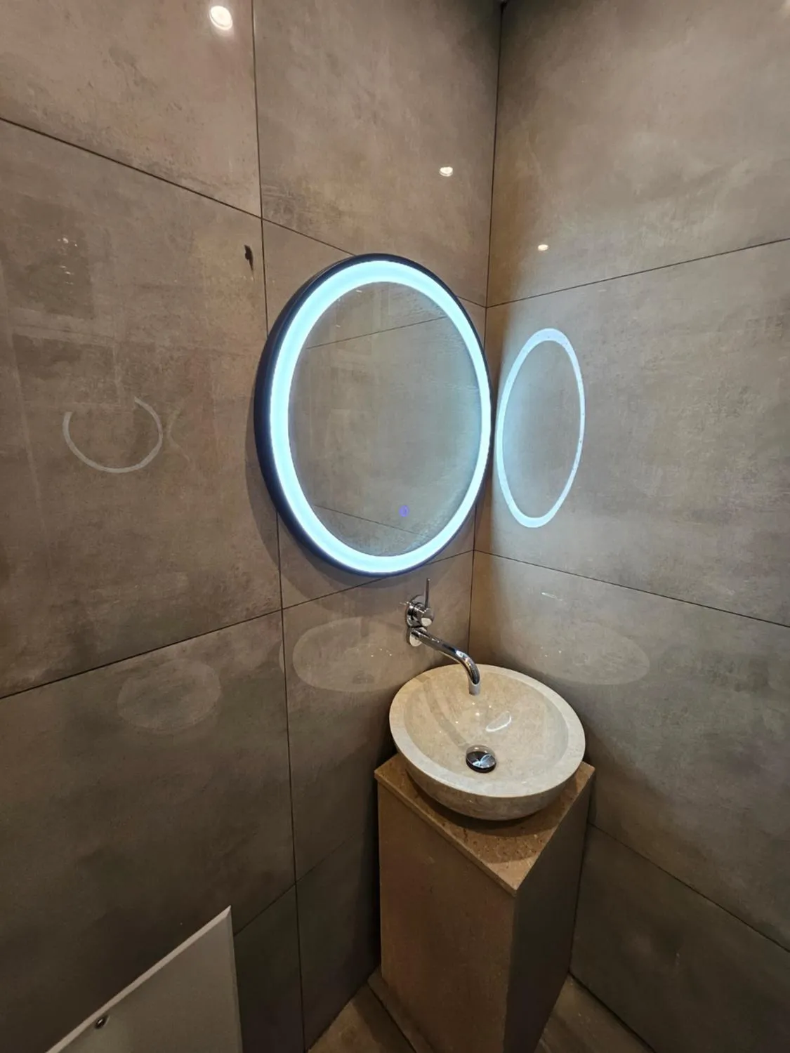 Bathroom in Casa Blue Sarantis