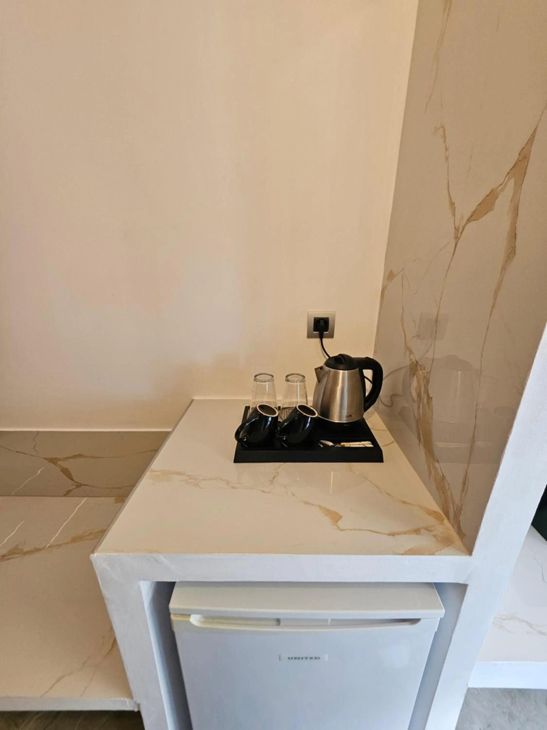 Coffee/tea facilities in Casa Blue Sarantis