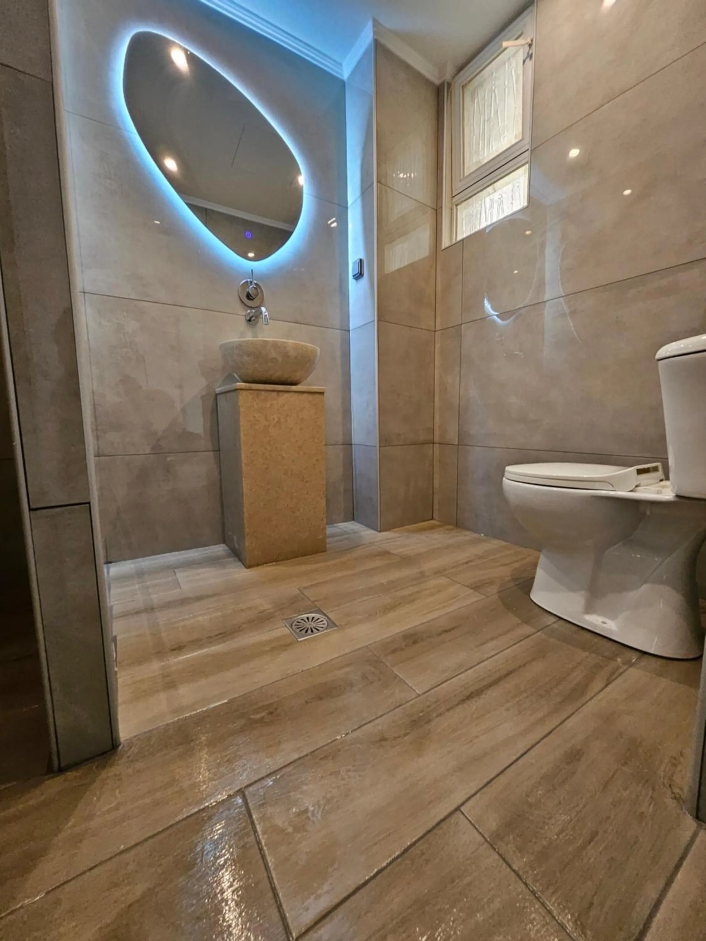 Bathroom in Casa Blue Sarantis