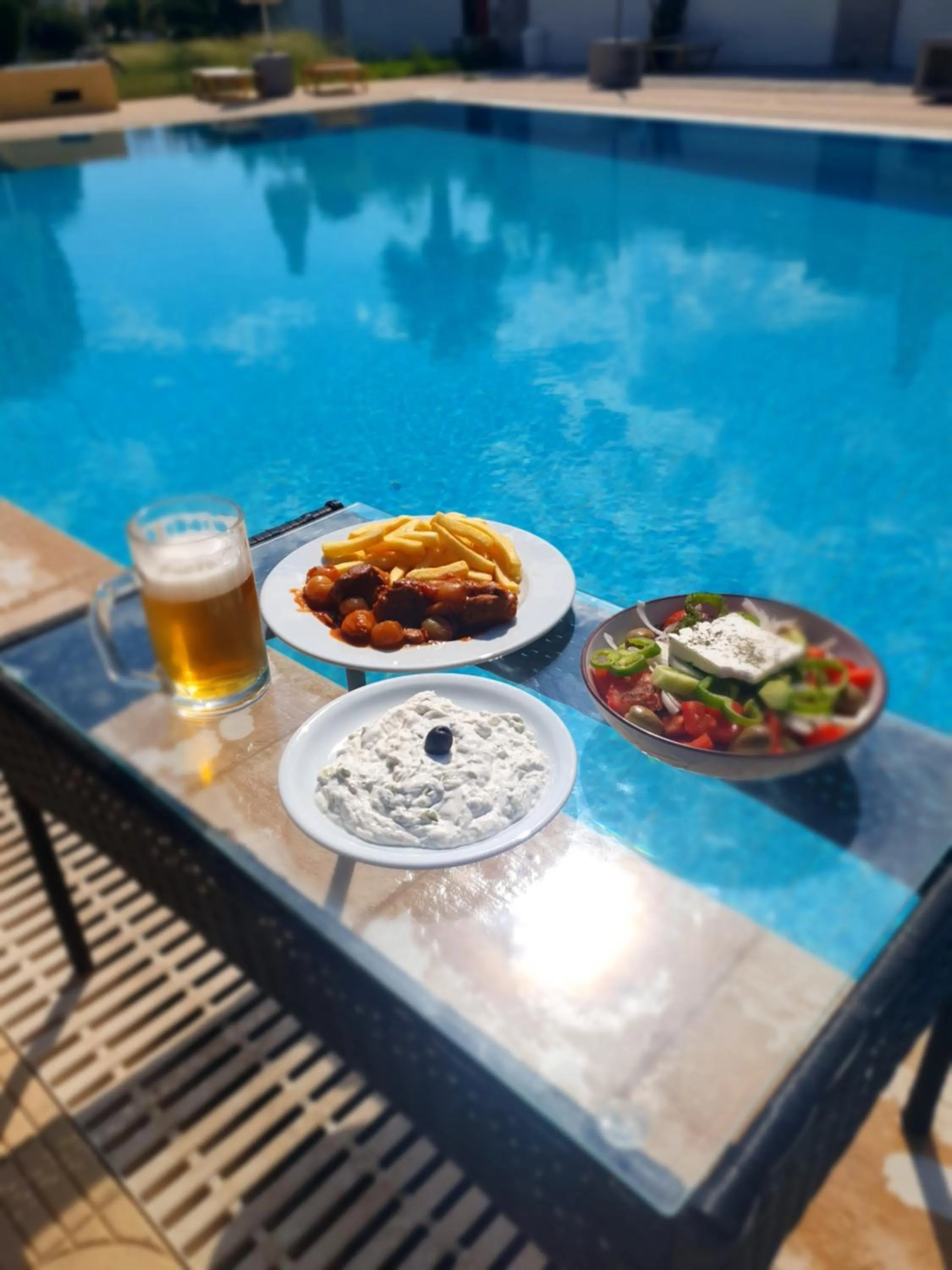 Restaurant/places to eat in Casa Blue Sarantis