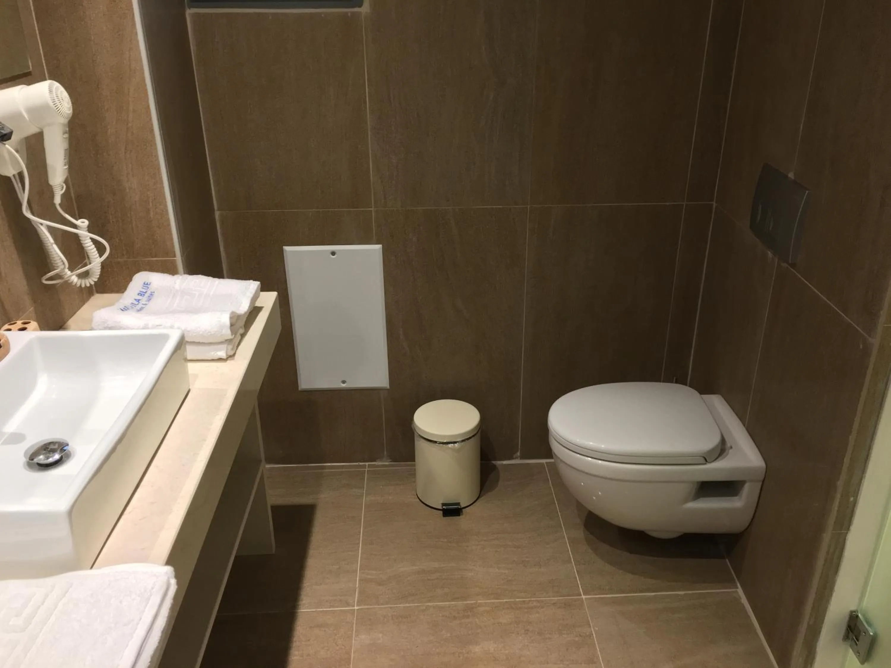 Bathroom in Casa Blue Sarantis