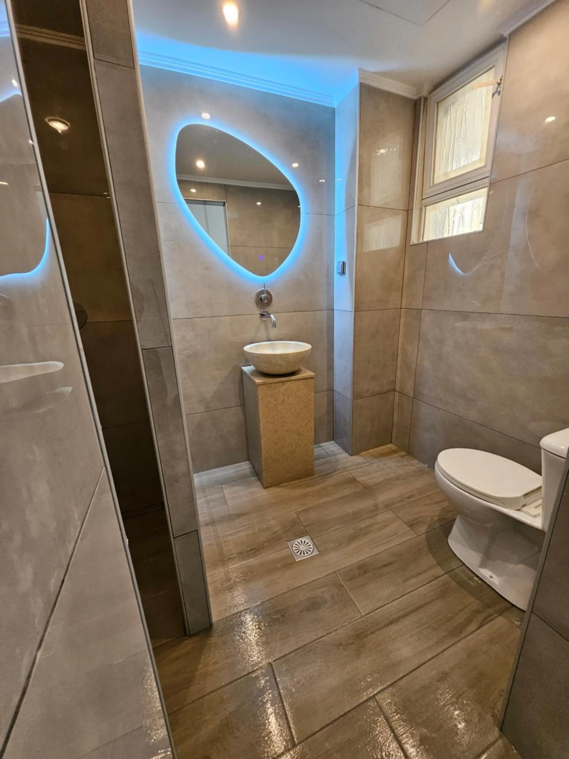 Bathroom in Casa Blue Sarantis