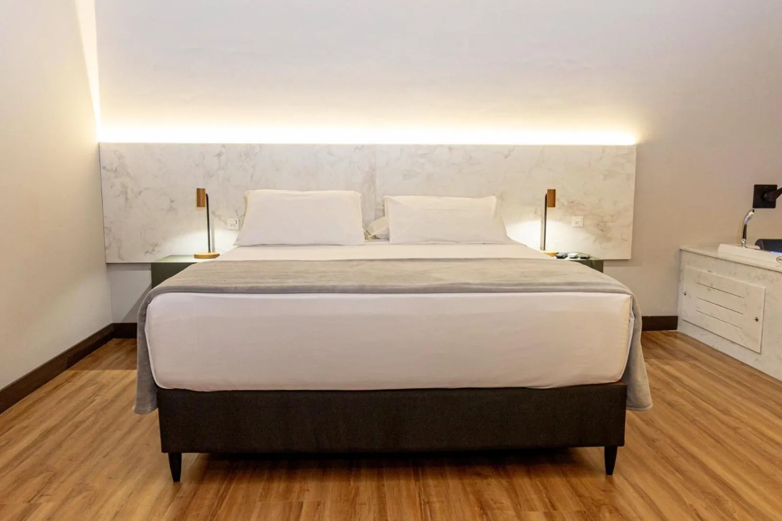 Bed in Ingleses Park Hotel