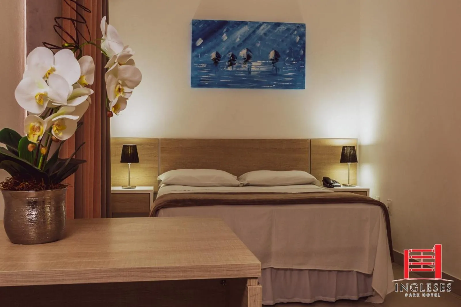 Bed in Ingleses Park Hotel