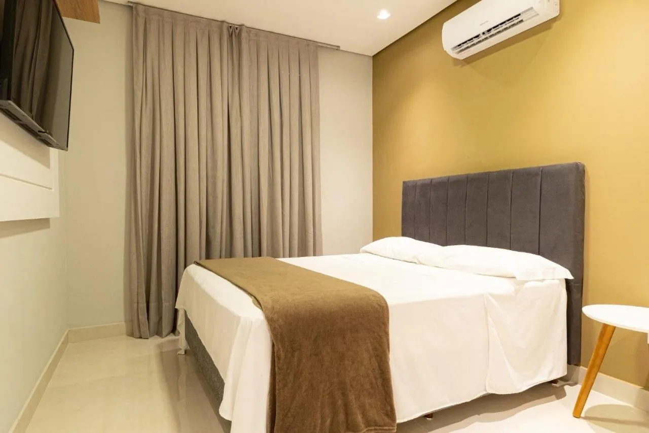 Bed in Ingleses Park Hotel