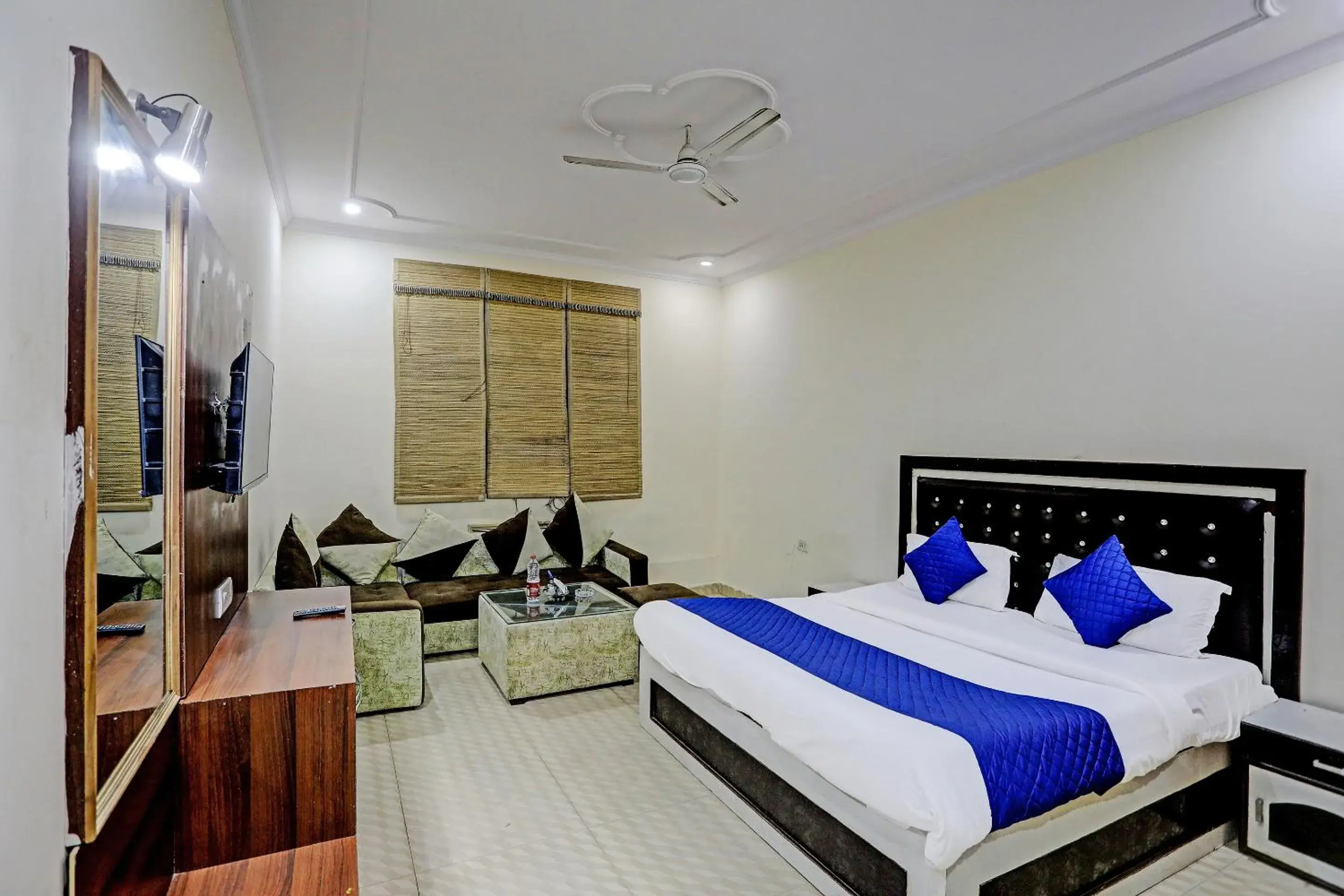 Hotel E joy Karol Bagh Hotel E joy Karol Bagh
