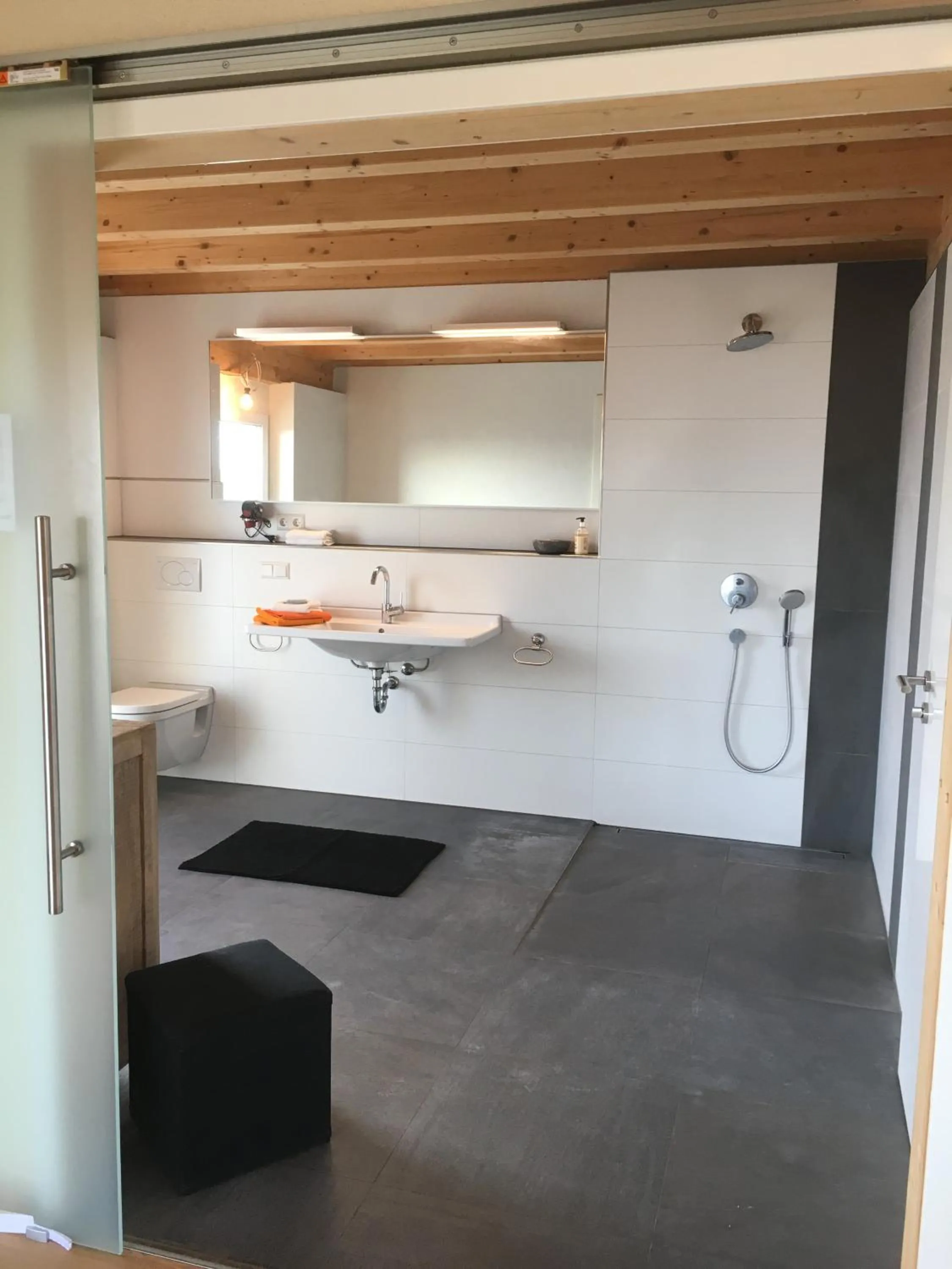 Bathroom in Businessapart Stuttgart