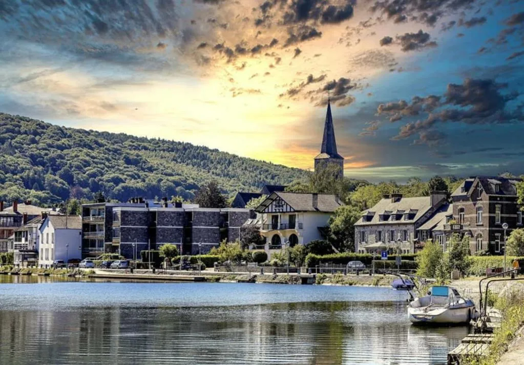 Escale Chambre d'hôtes Au coeur du vieux Profondeville entre Namur et Dinant