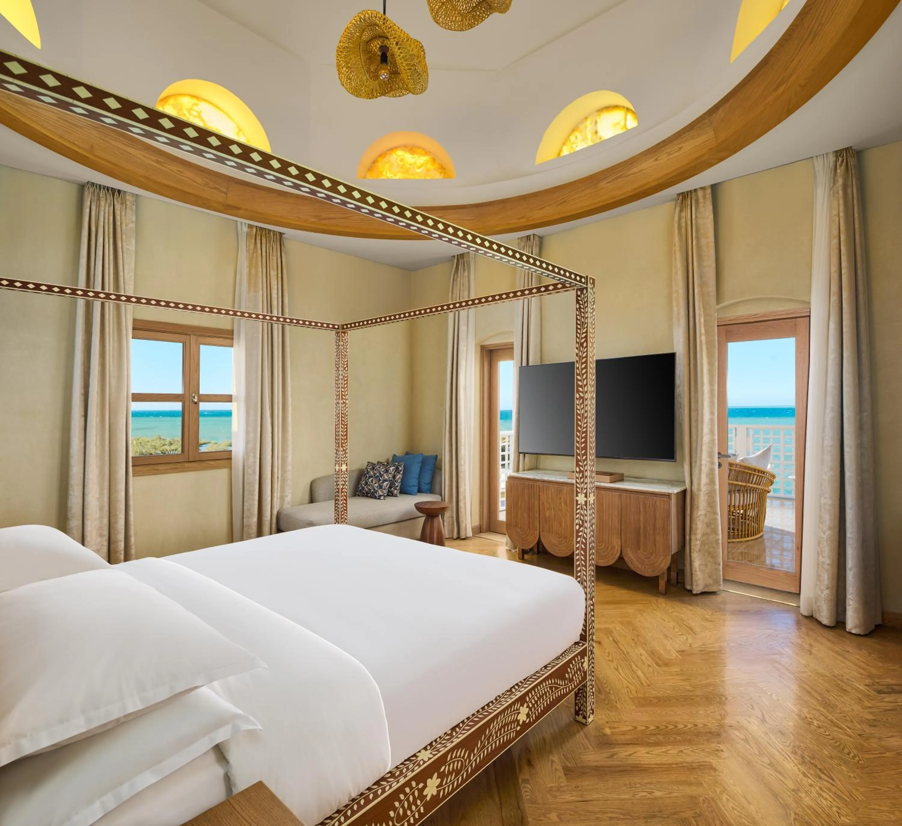 Bedroom, Bed in Sheraton Miramar Resort El Gouna