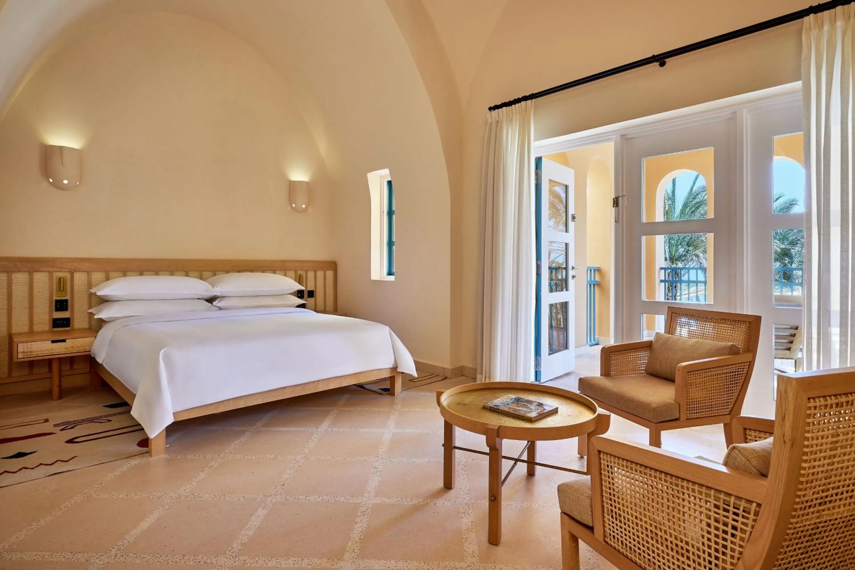 Beach, Bed in Sheraton Miramar Resort El Gouna