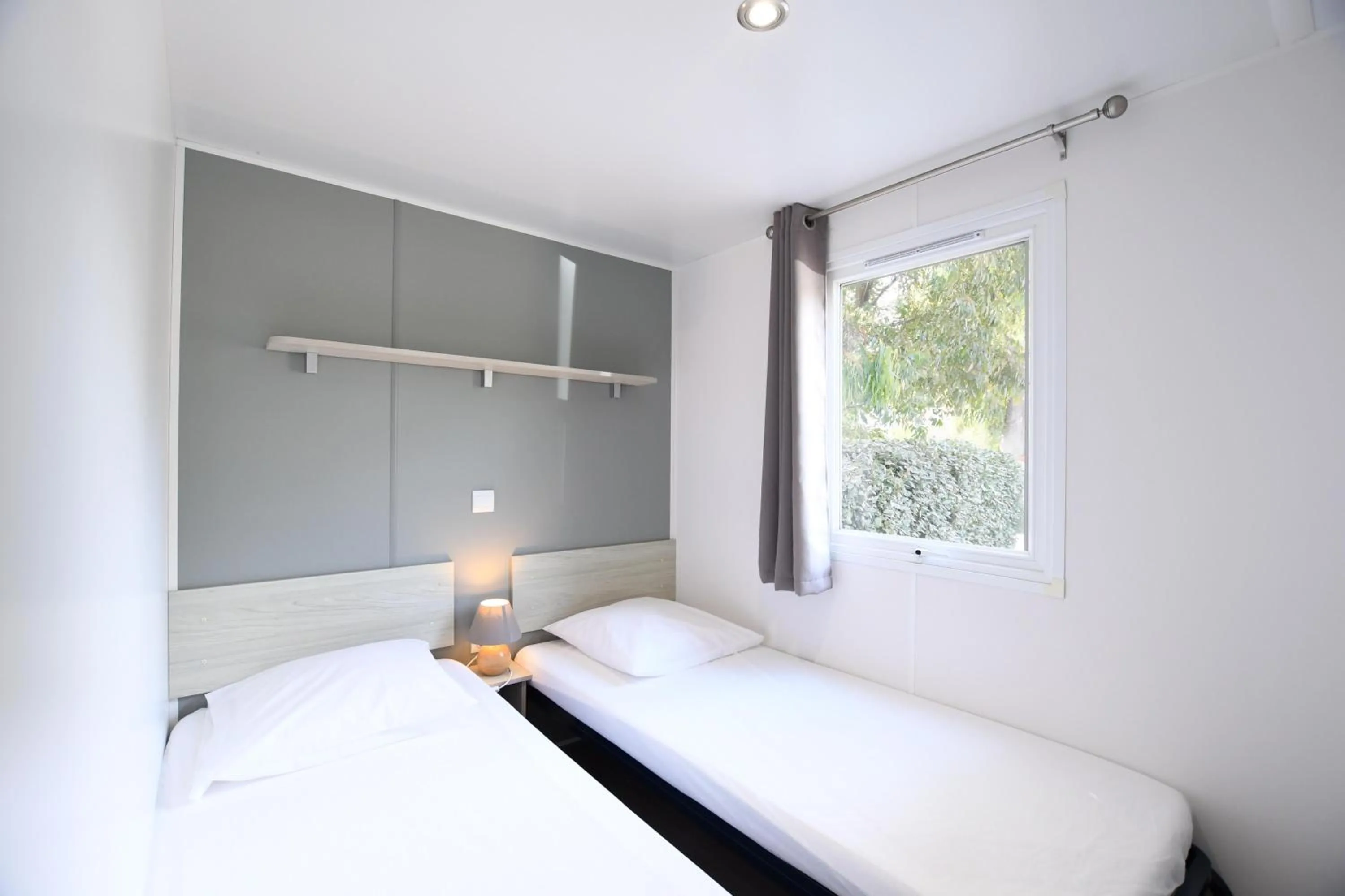 Bedroom, Bed in Camping International