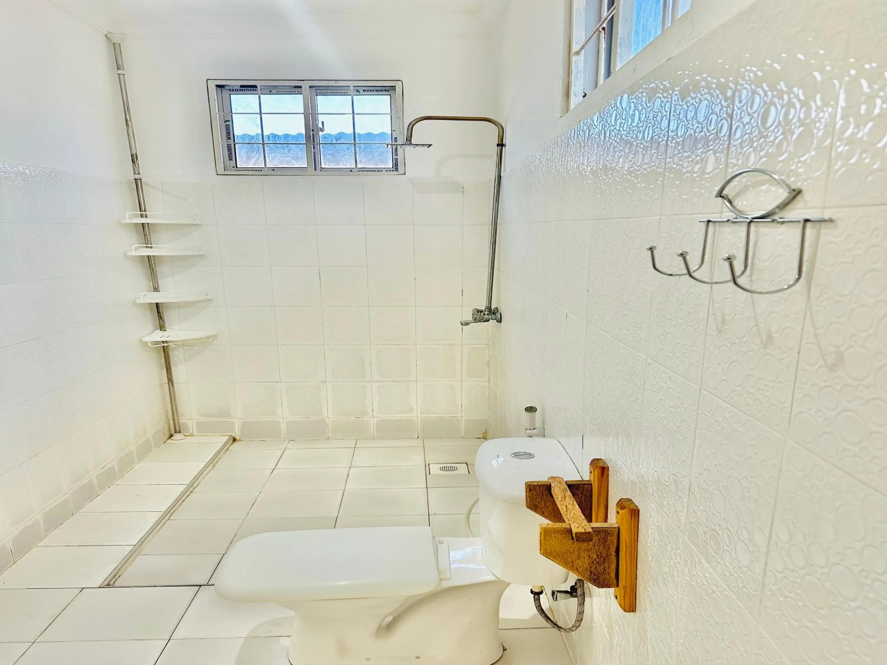 Shower in Lighthouse Guesthouse