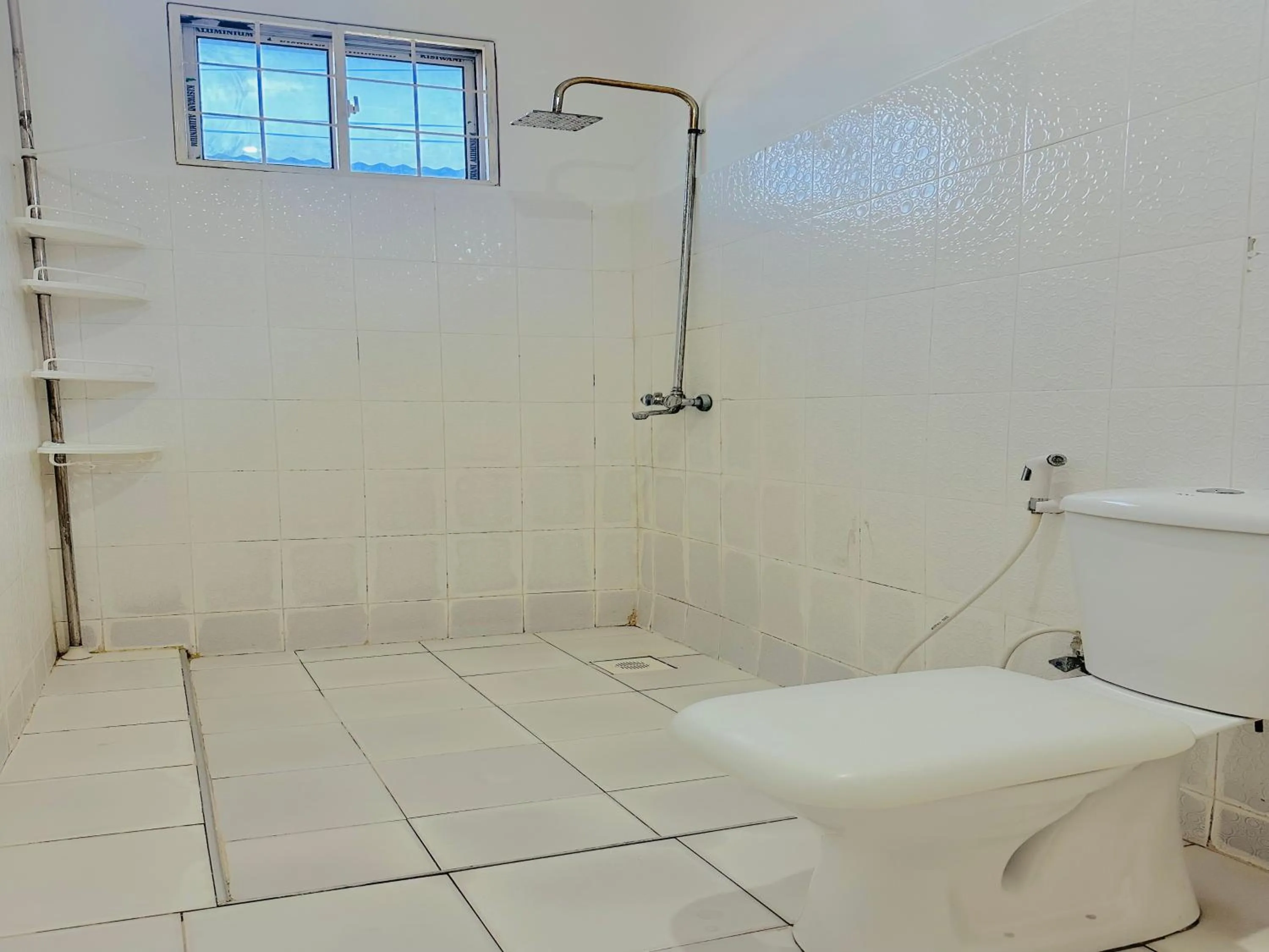 Shower in Lighthouse Guesthouse