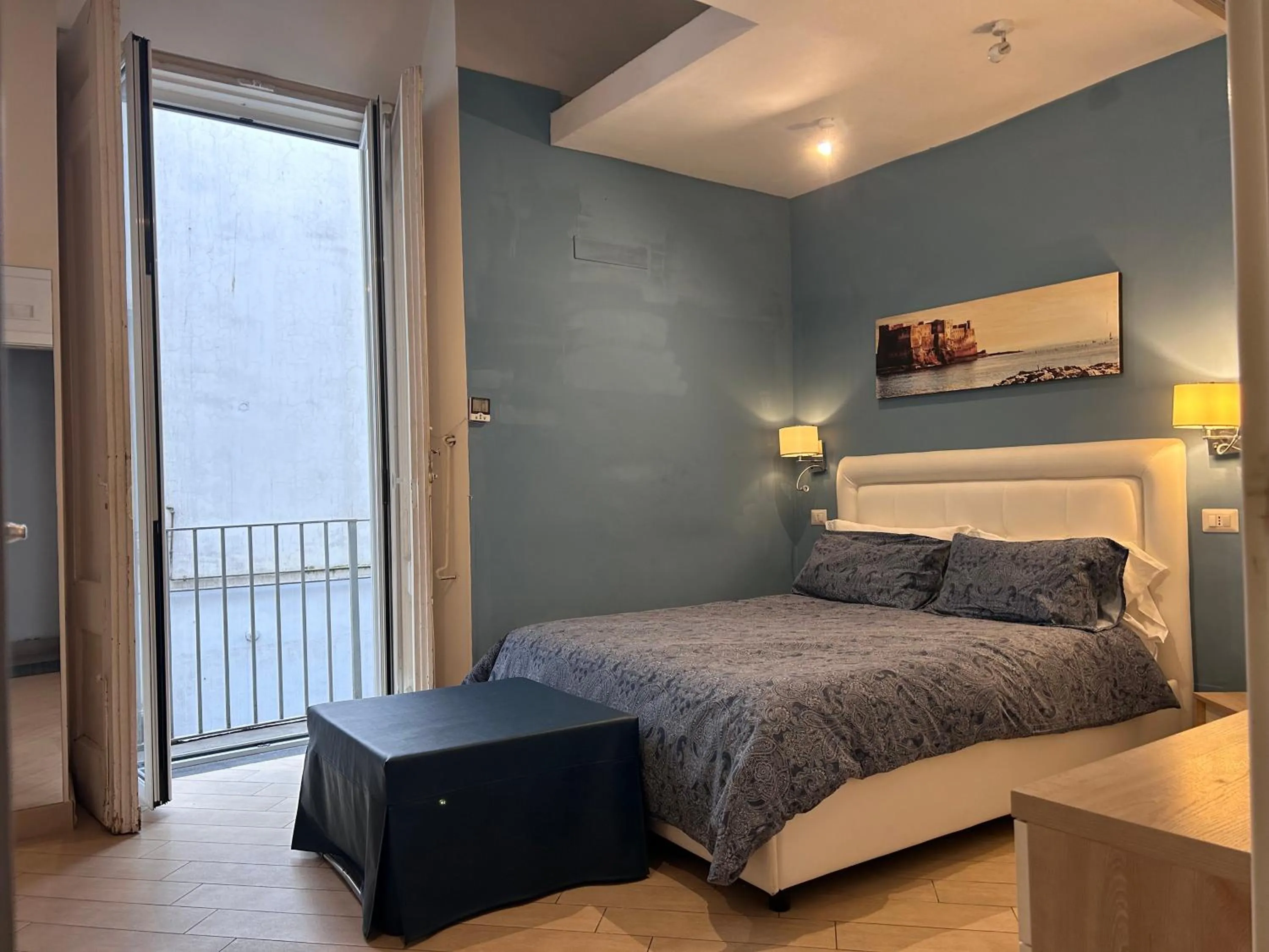 Balcony/Terrace, Bed in Base Napoli Mergellina