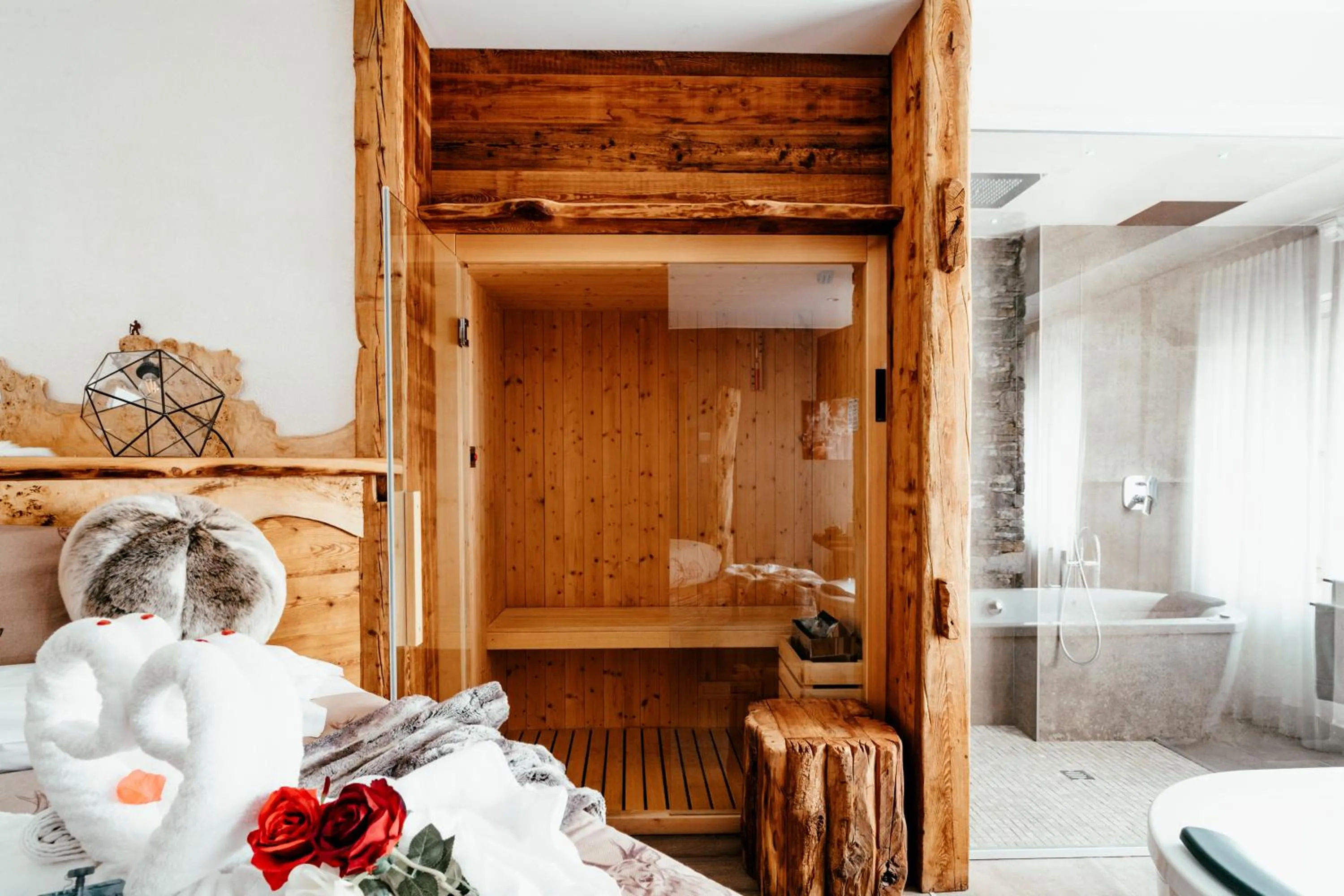 Shower in Serendipity Hotel