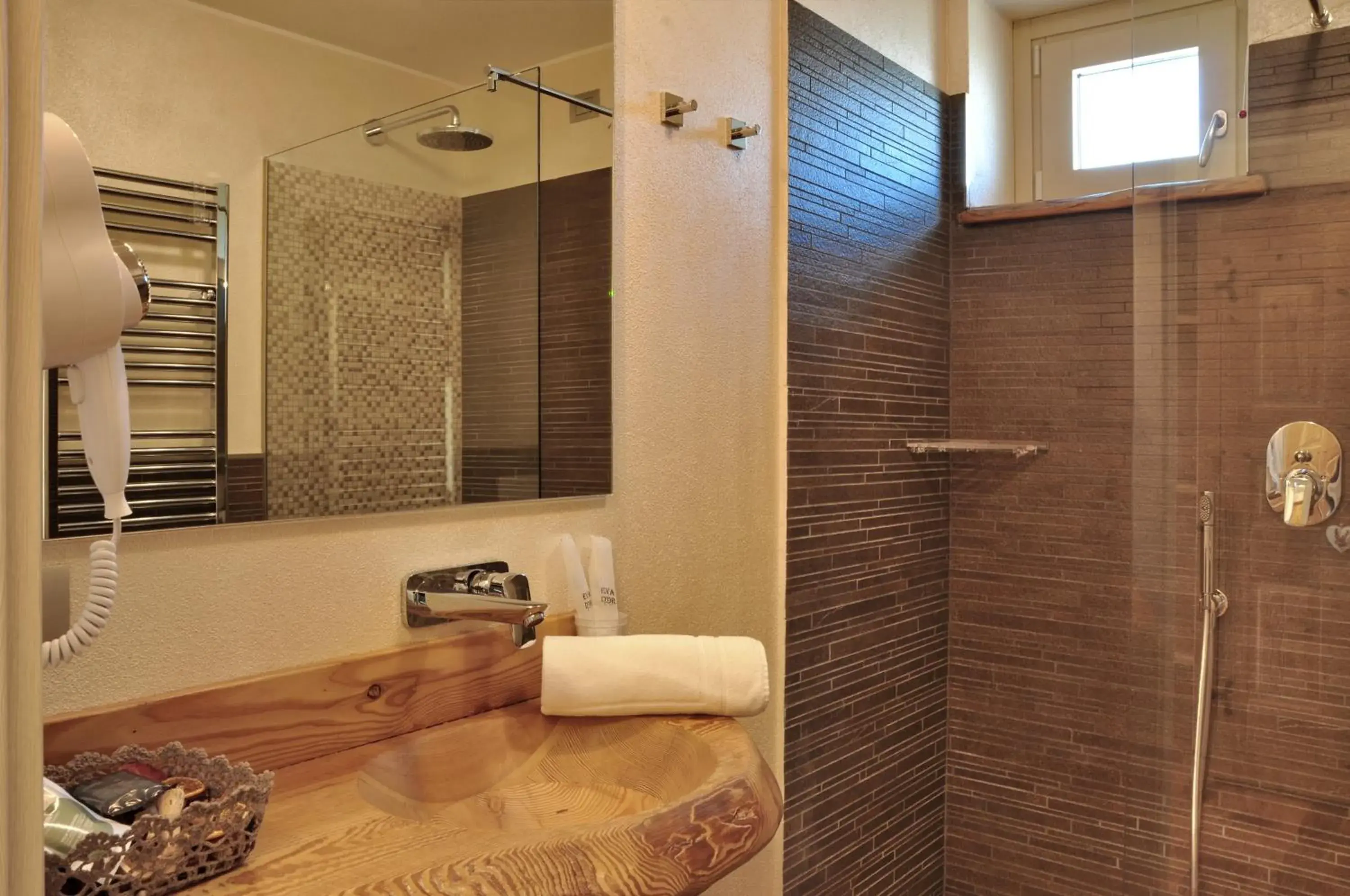 Standard Triple Room in Serendipity Hotel Standard Triple Room in Serendipity Hotel