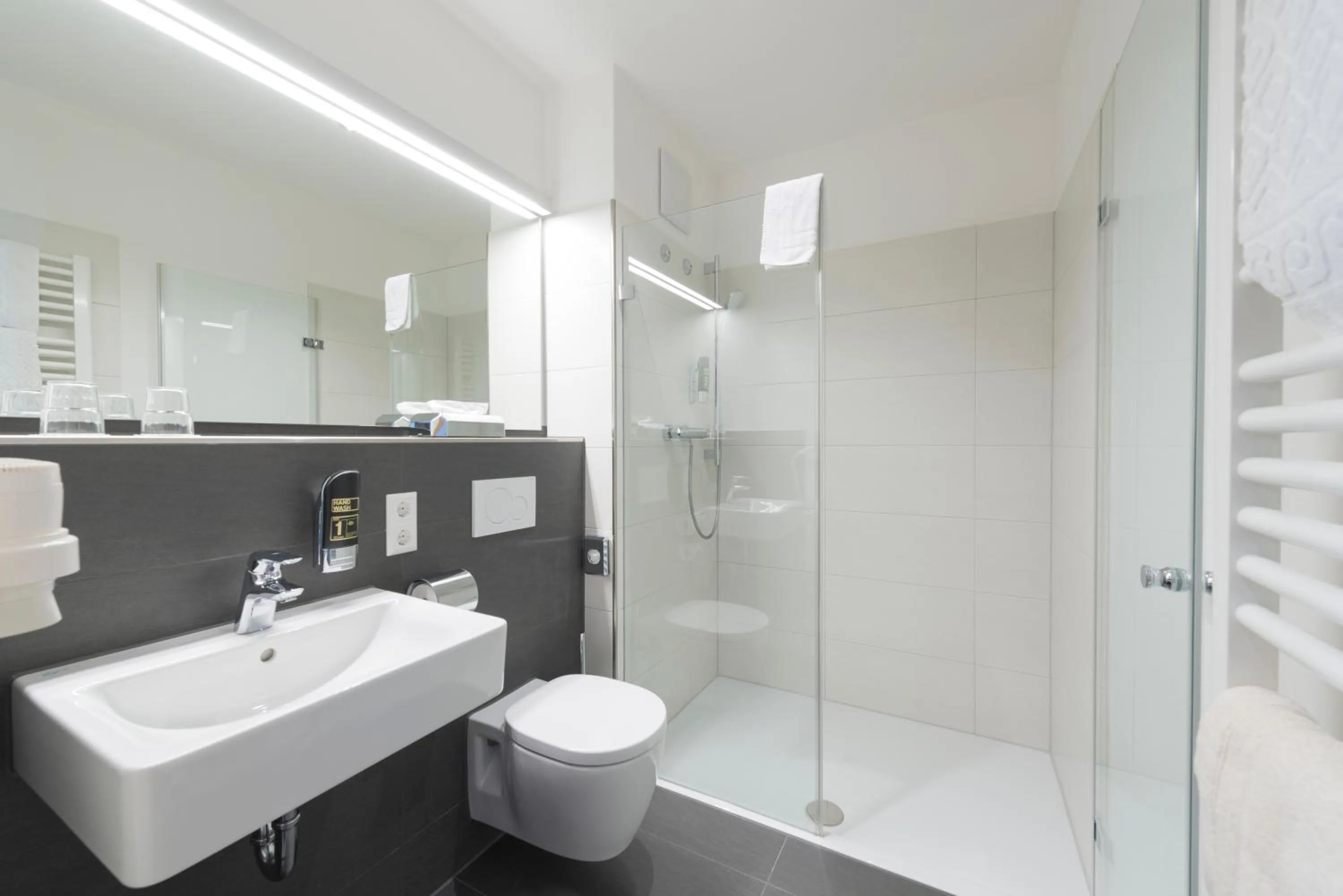 Bathroom in Hotel Restaurant Bären