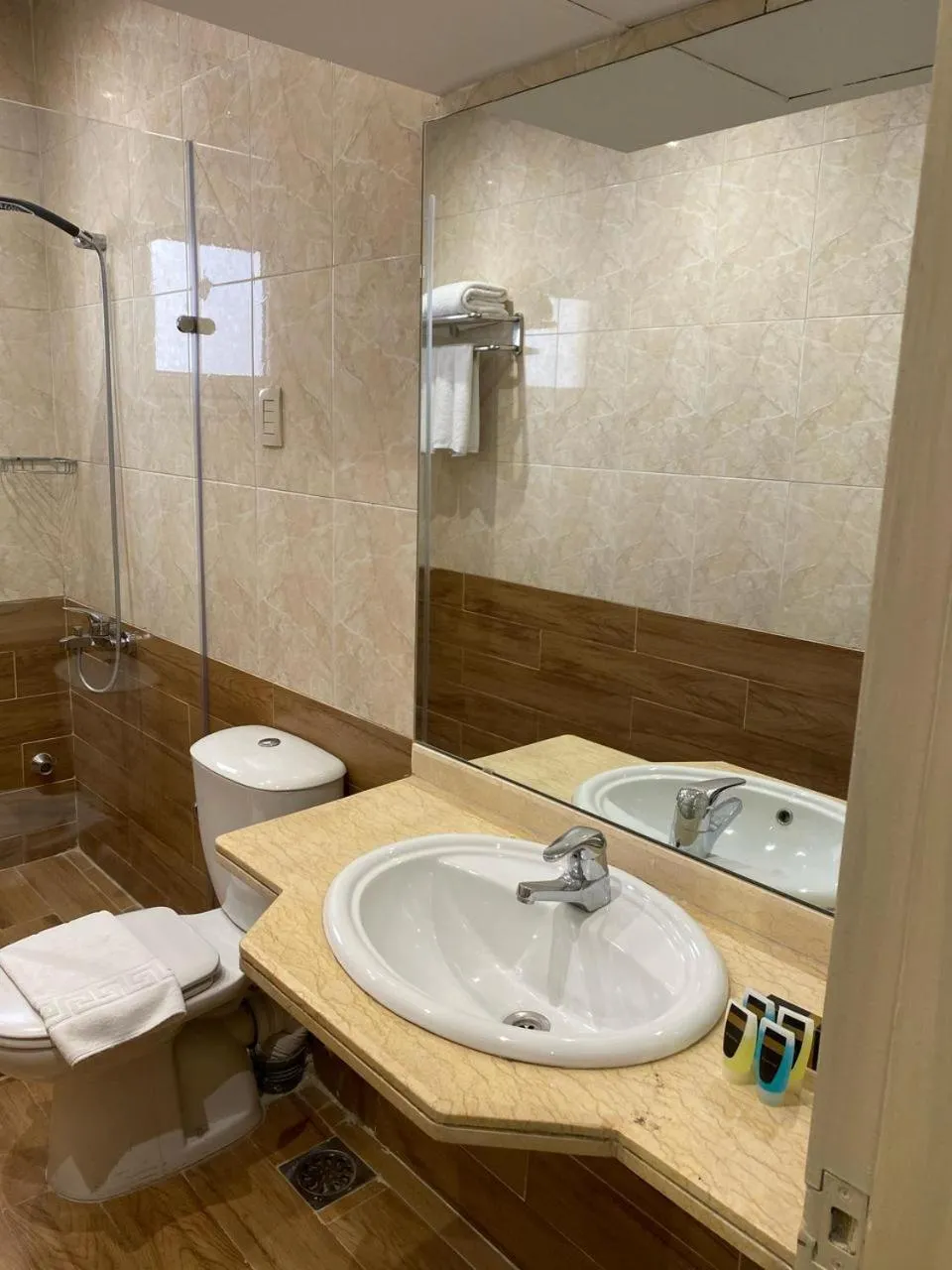 Shower in Golden Carven Hotel