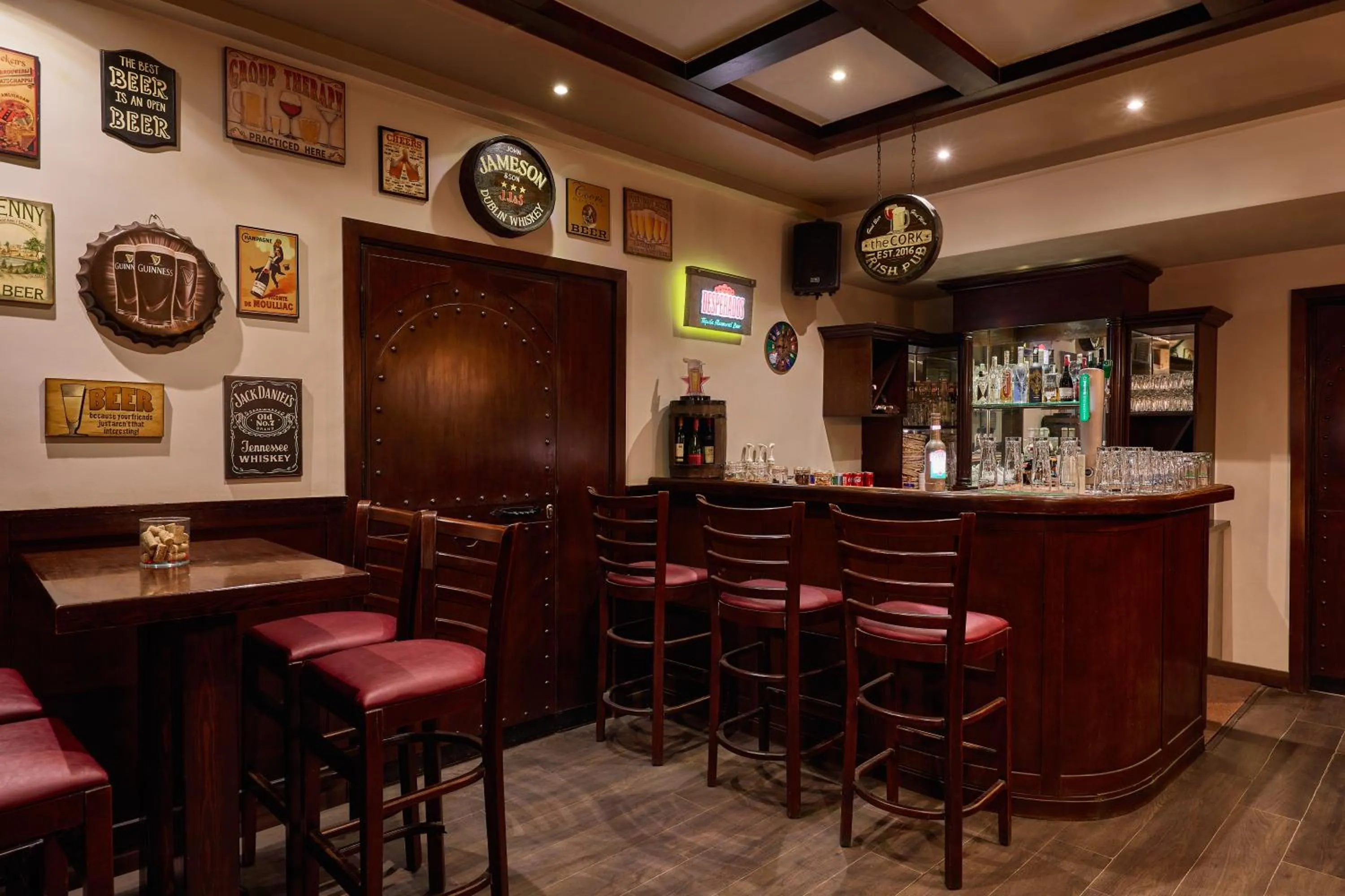 Nightclub / DJ in Golden Carven Hotel