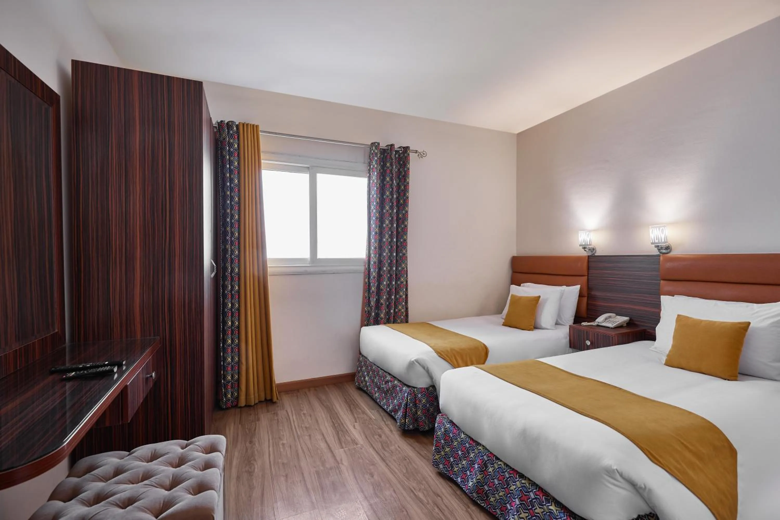 Deluxe Double Room in Golden Carven Hotel