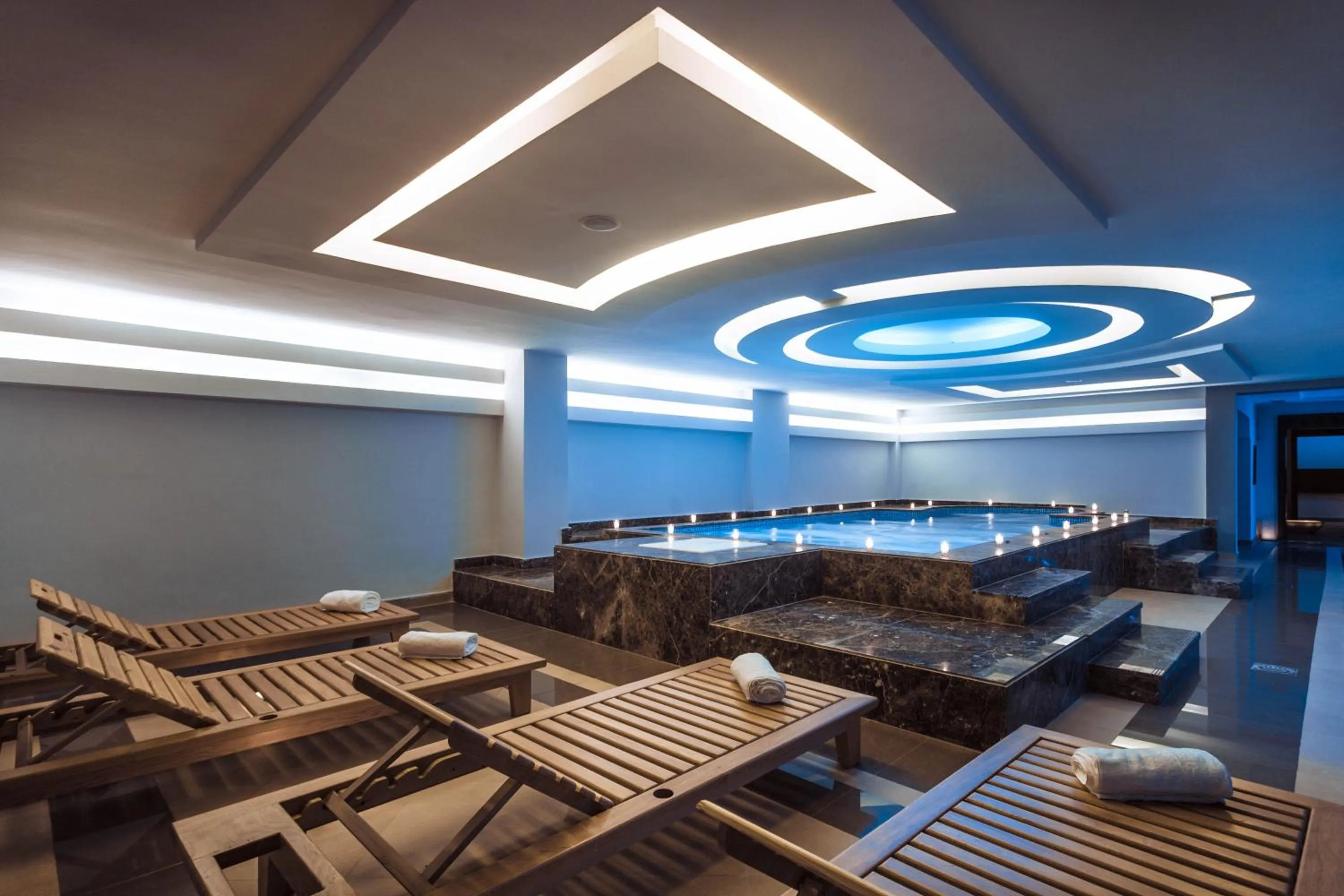 Hot Spring Bath in Savoy Le Grand Hotel Marrakech