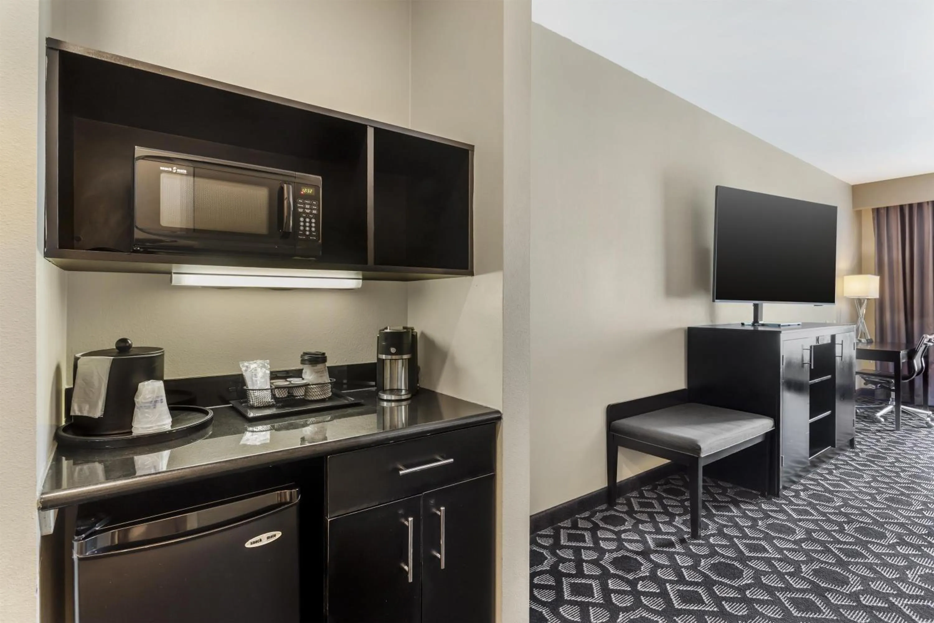 Bedroom in Best Western Plus Laredo Inn & Suites