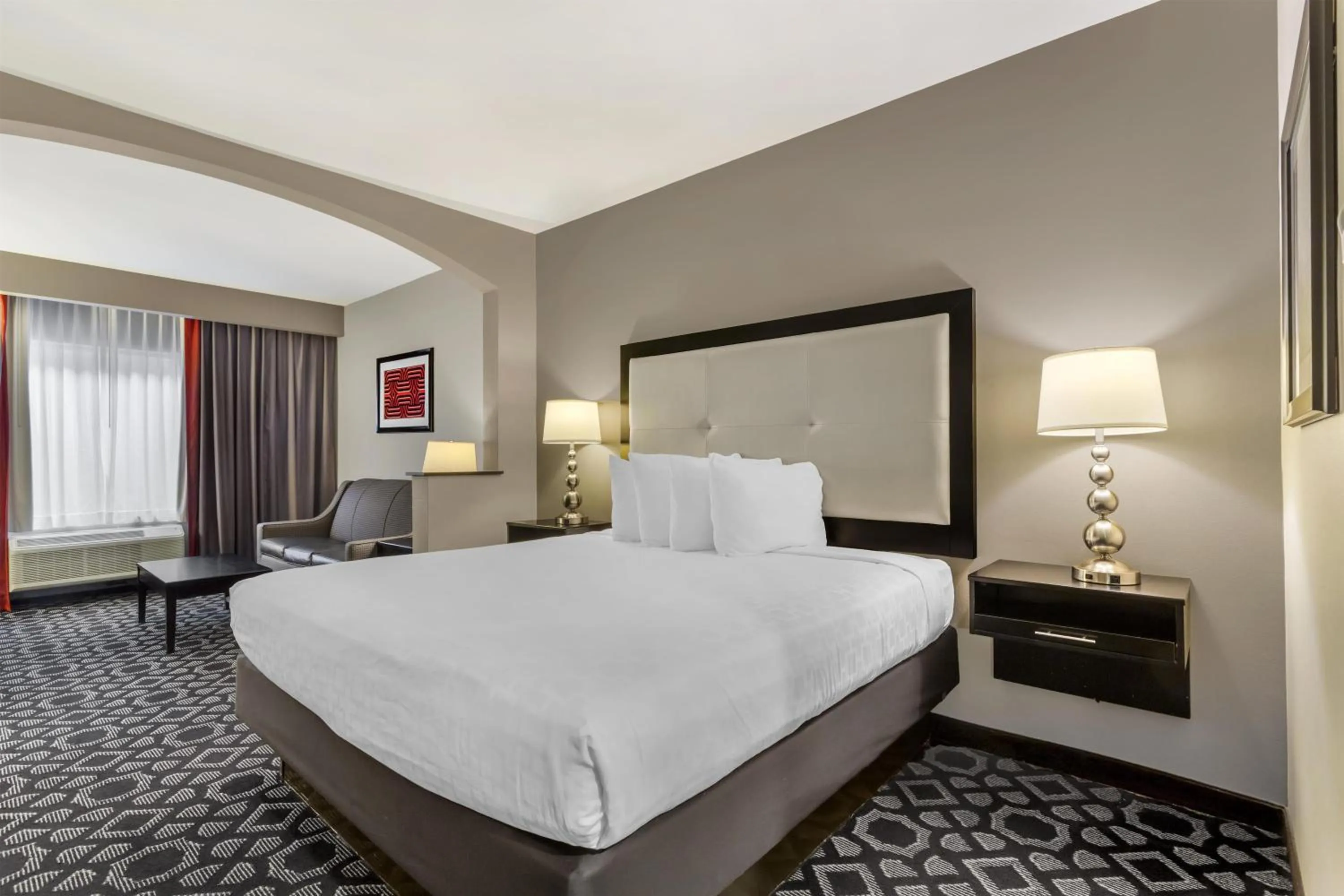 Photo of the whole room, Bed in Best Western Plus Laredo Inn & Suites