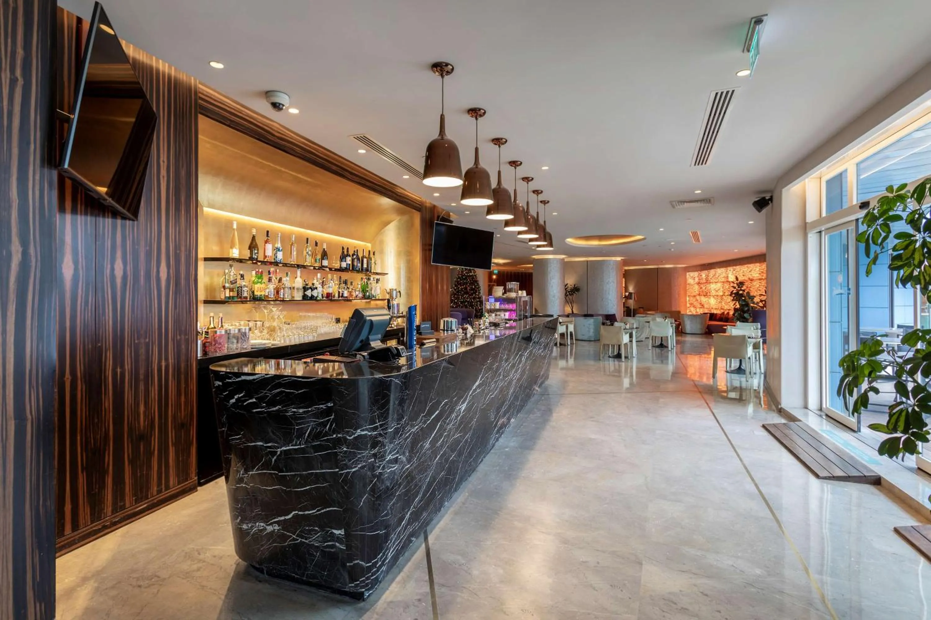 Lounge or bar in Radisson Blu Hotel Istanbul Ottomare
