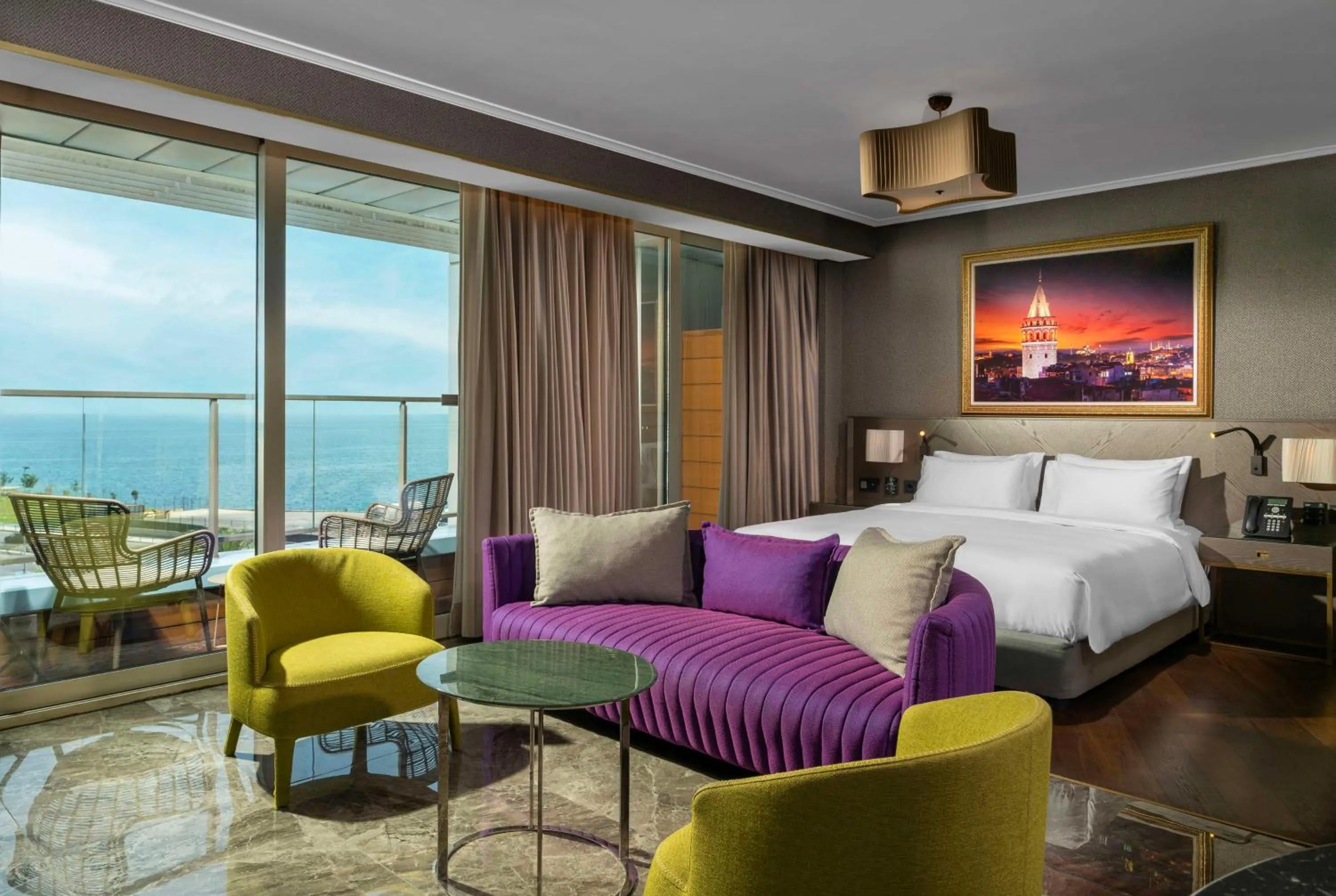 Photo of the whole room, Bed in Radisson Blu Hotel Istanbul Ottomare