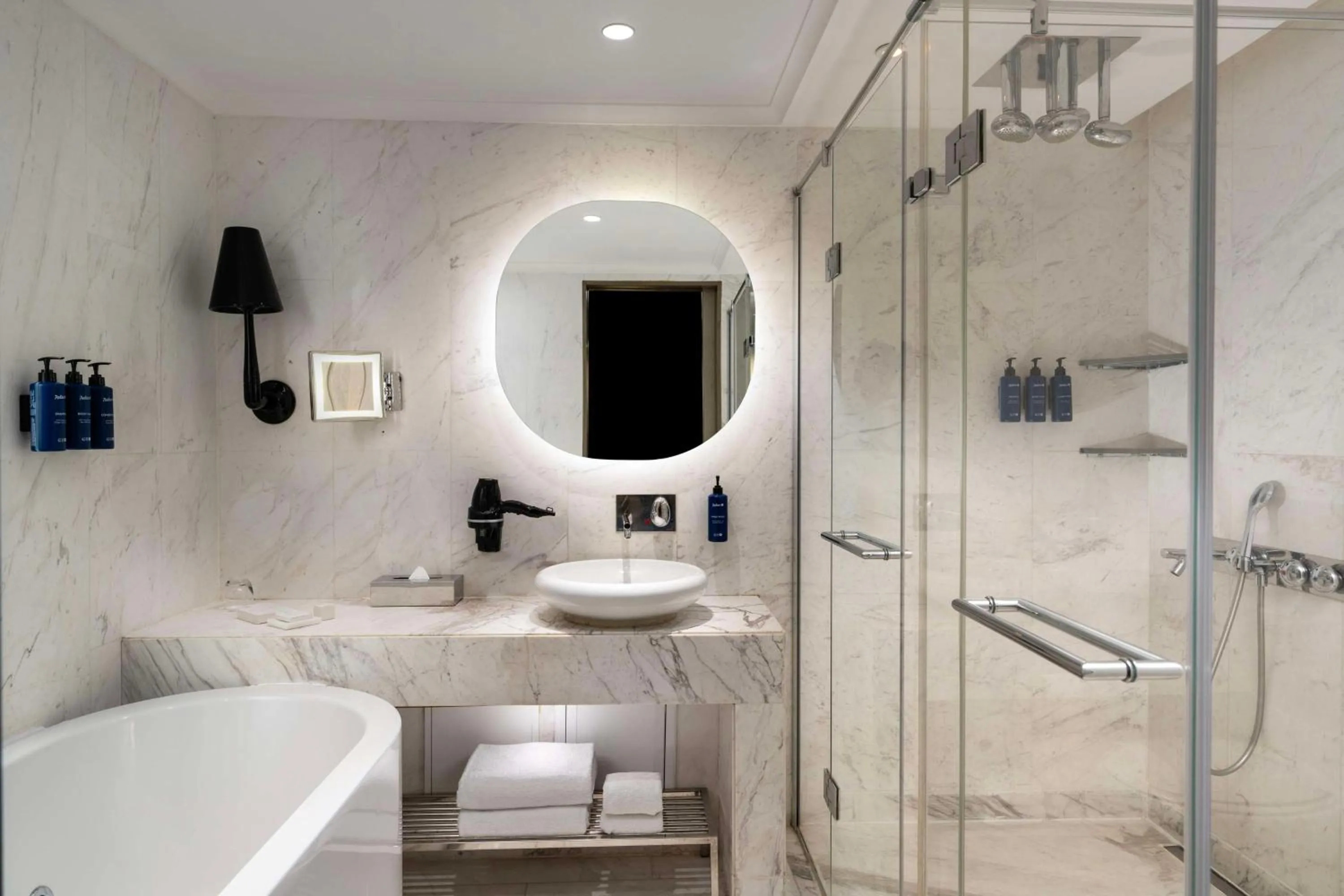 Bathroom in Radisson Blu Hotel Istanbul Ottomare